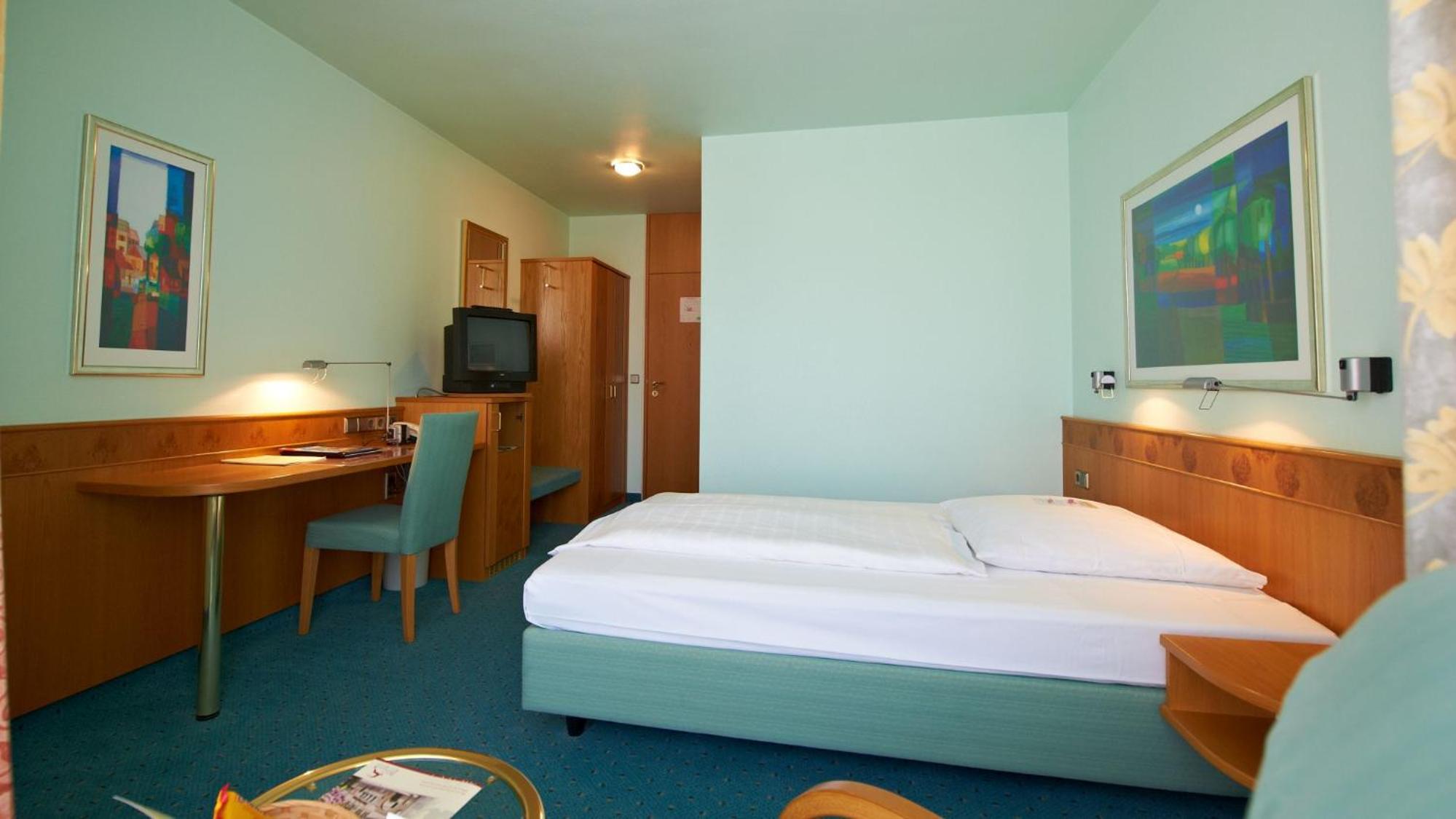Superior Room - Photo 8