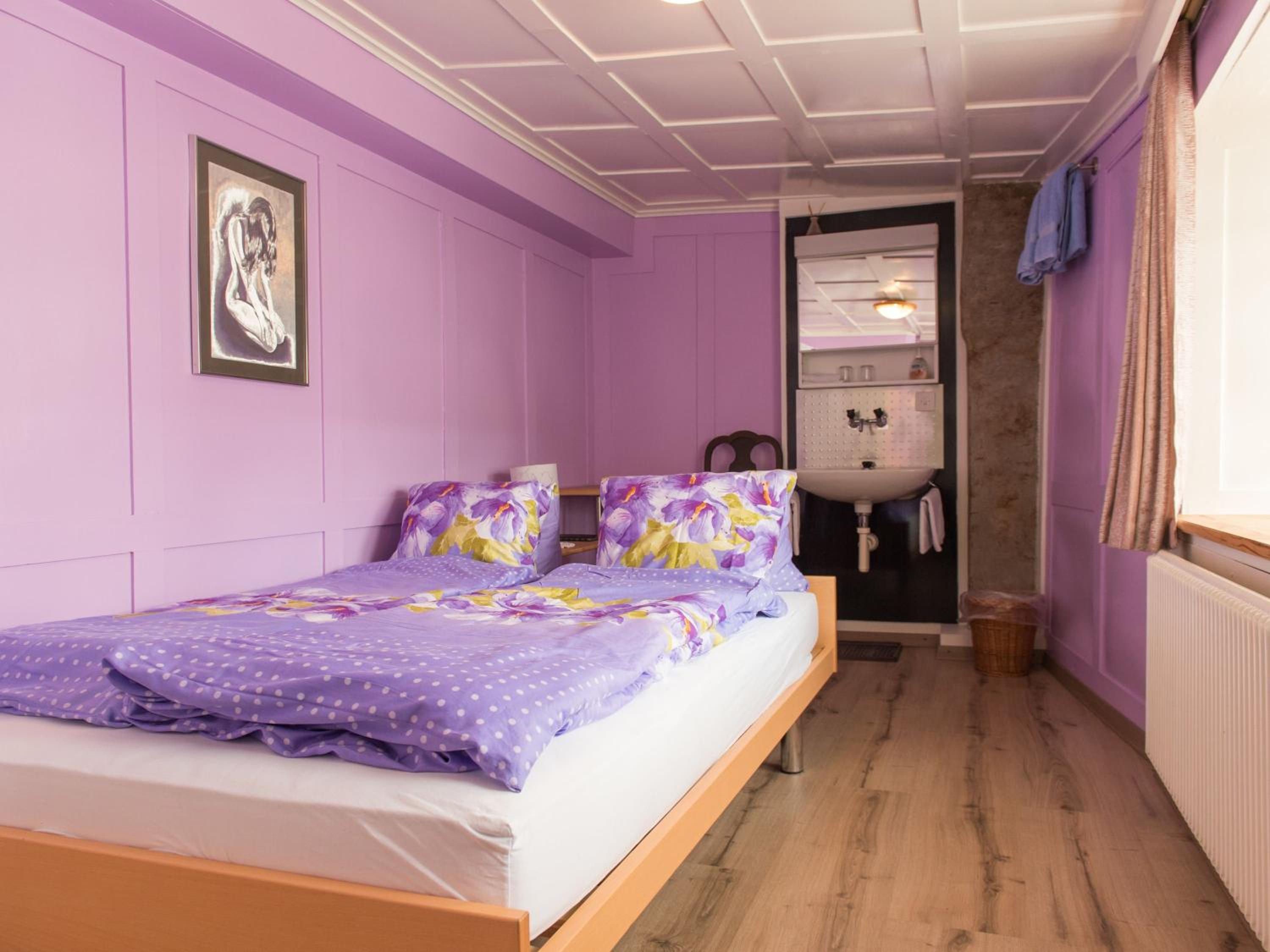 Double or Twin Room with Shared Bathroom photo 1