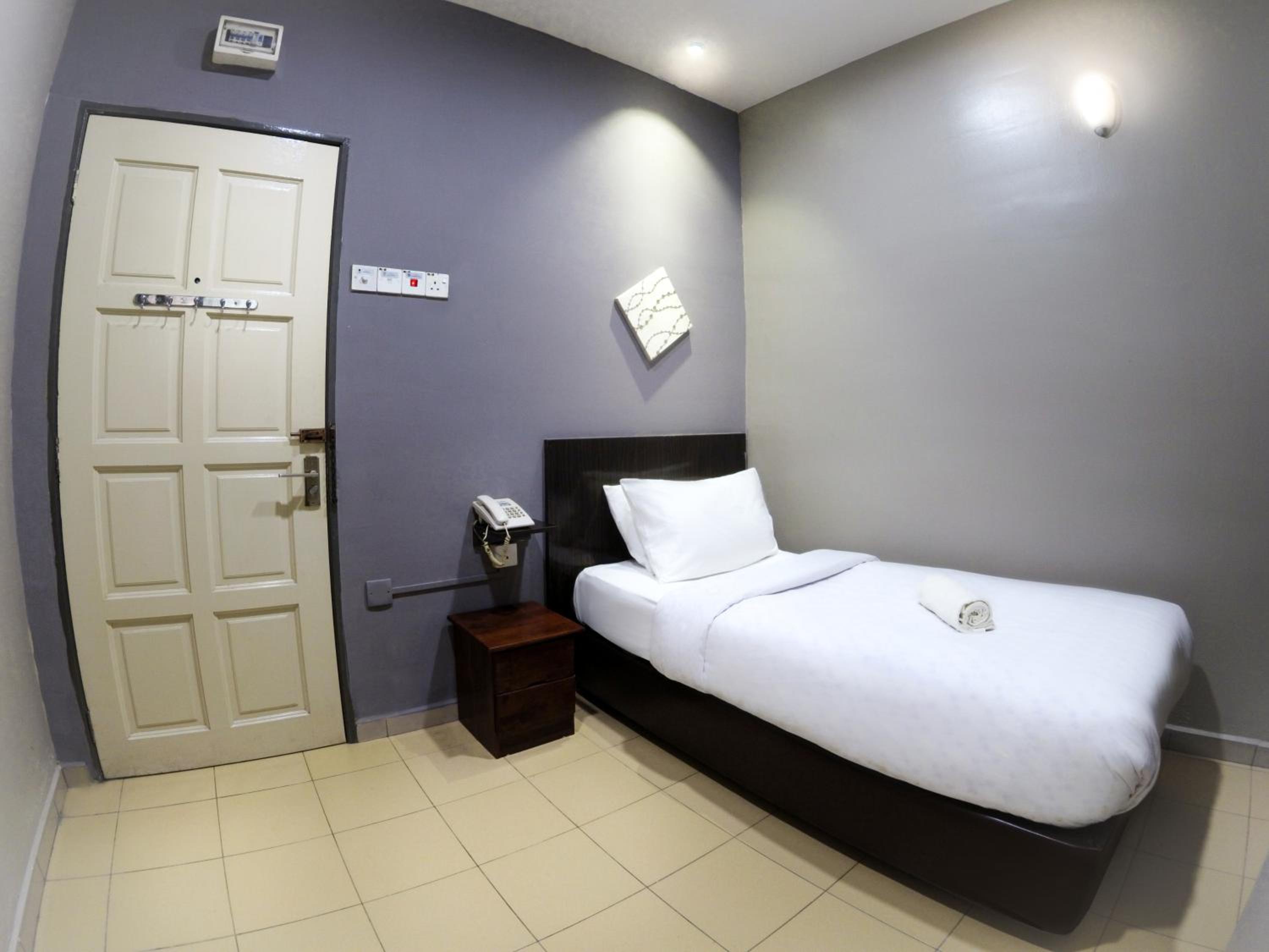 General Room With No Window