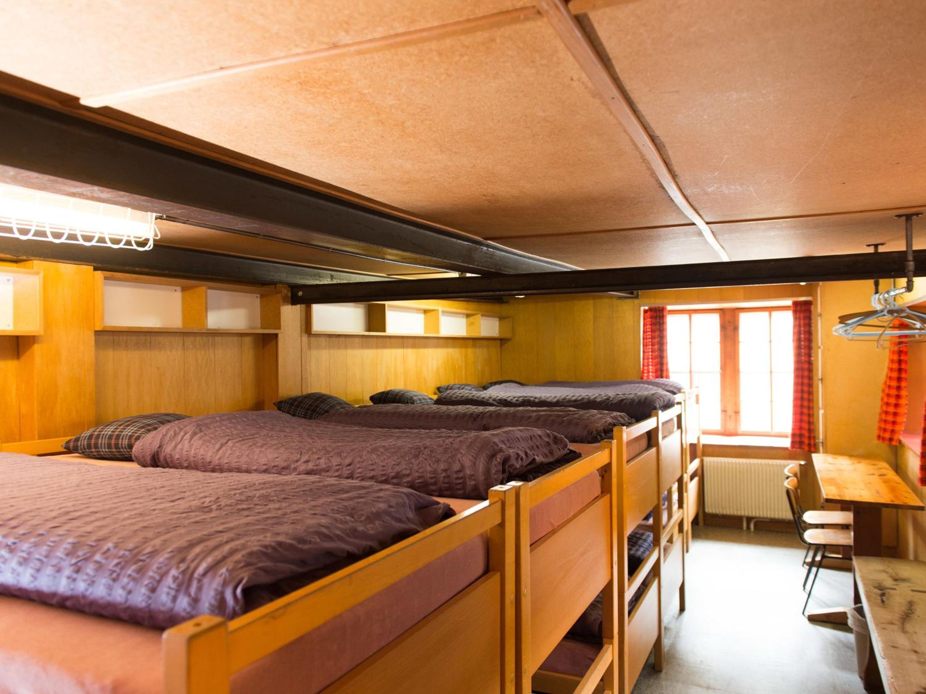 Bed in 14-Bed Mixed Dormitory Room photo 1