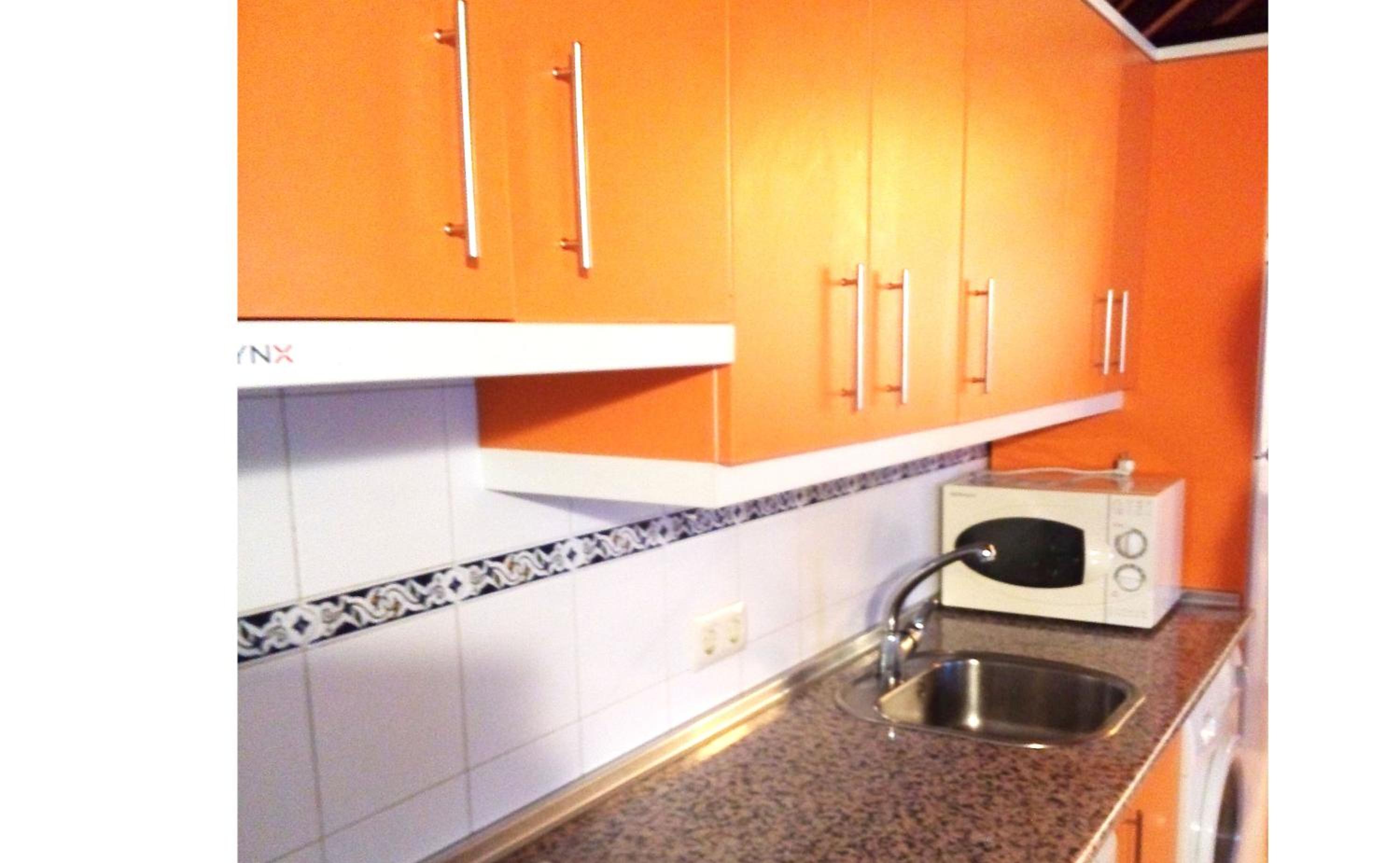 Apartment with Terrace - Photo 11