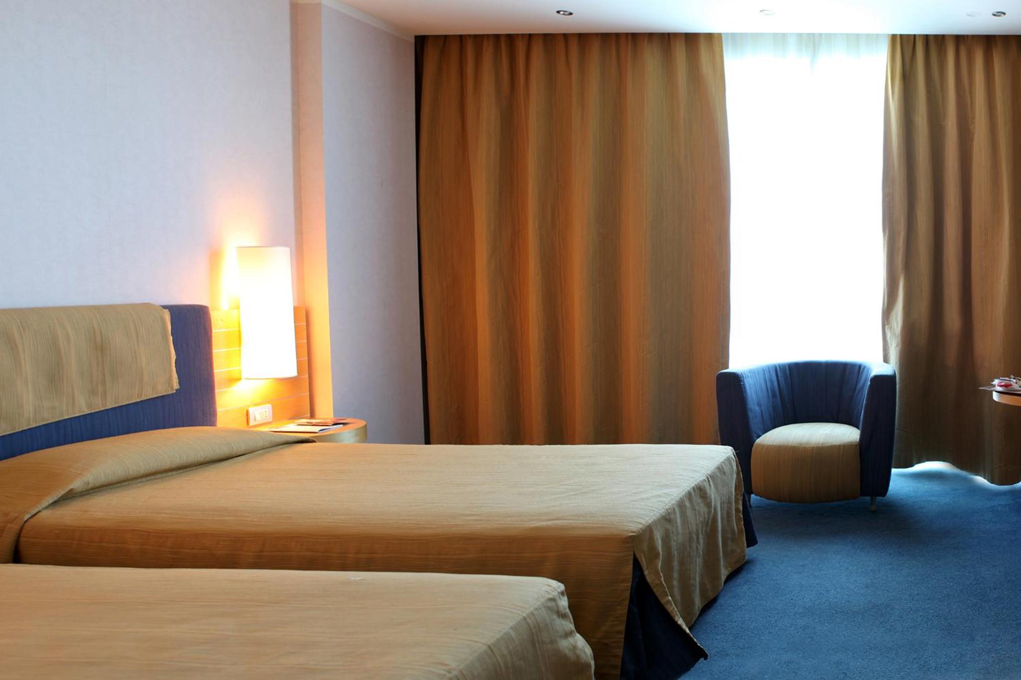 Superior Double/Twin Room with Balcony and Sea View - Photo 2