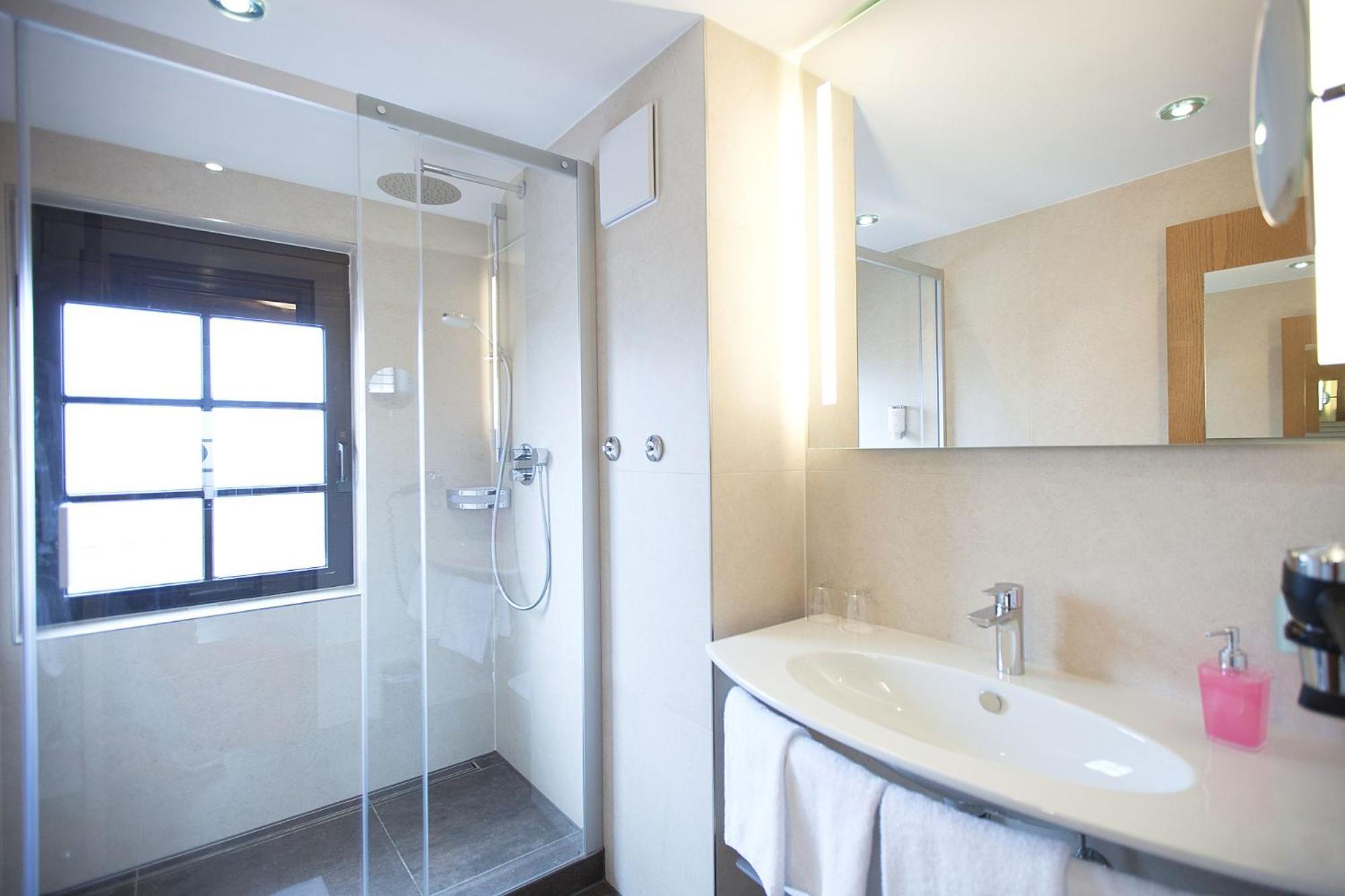 Superior Room 3 - Photo 8