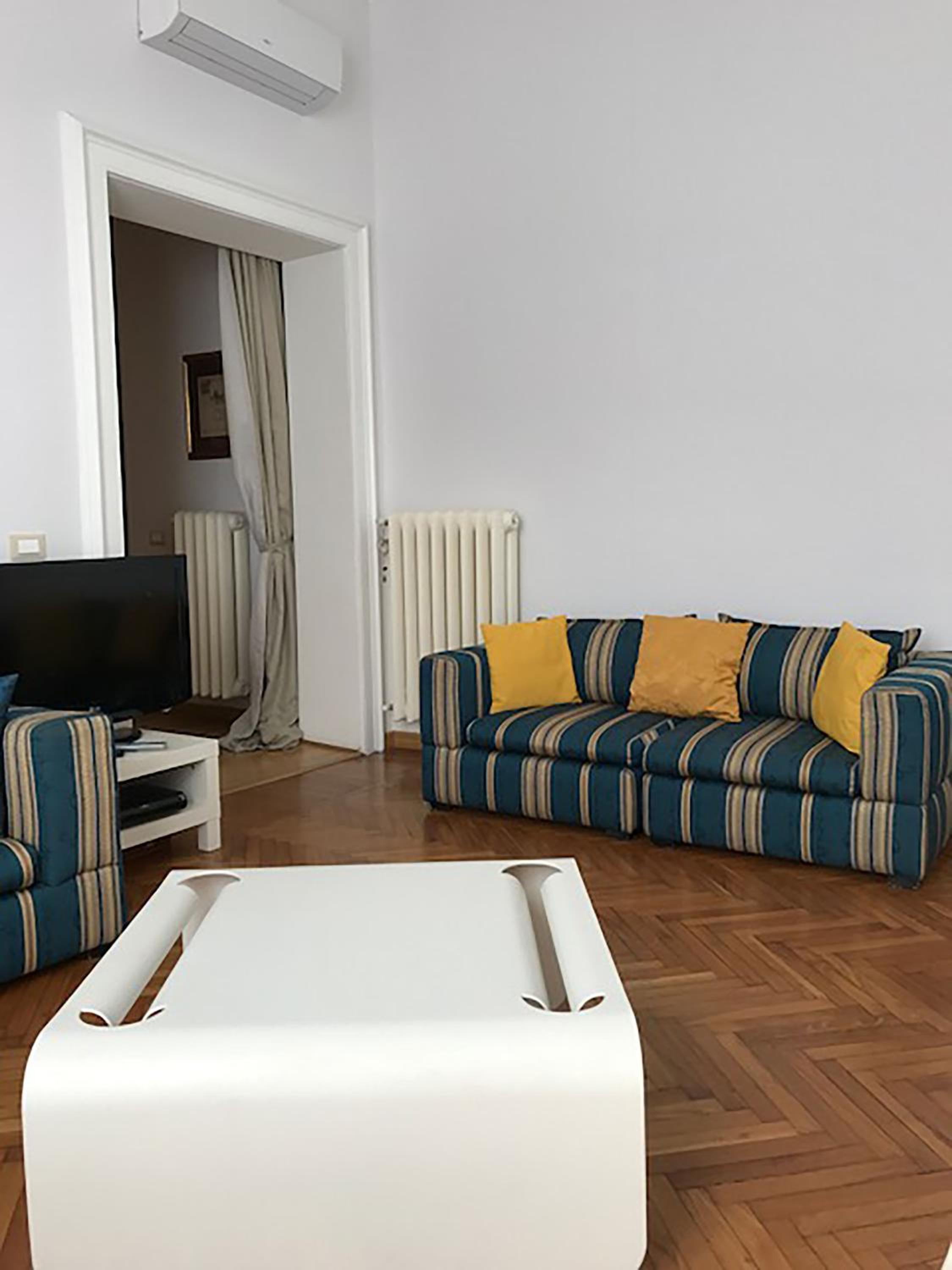 Apartment with Terrace photo 2