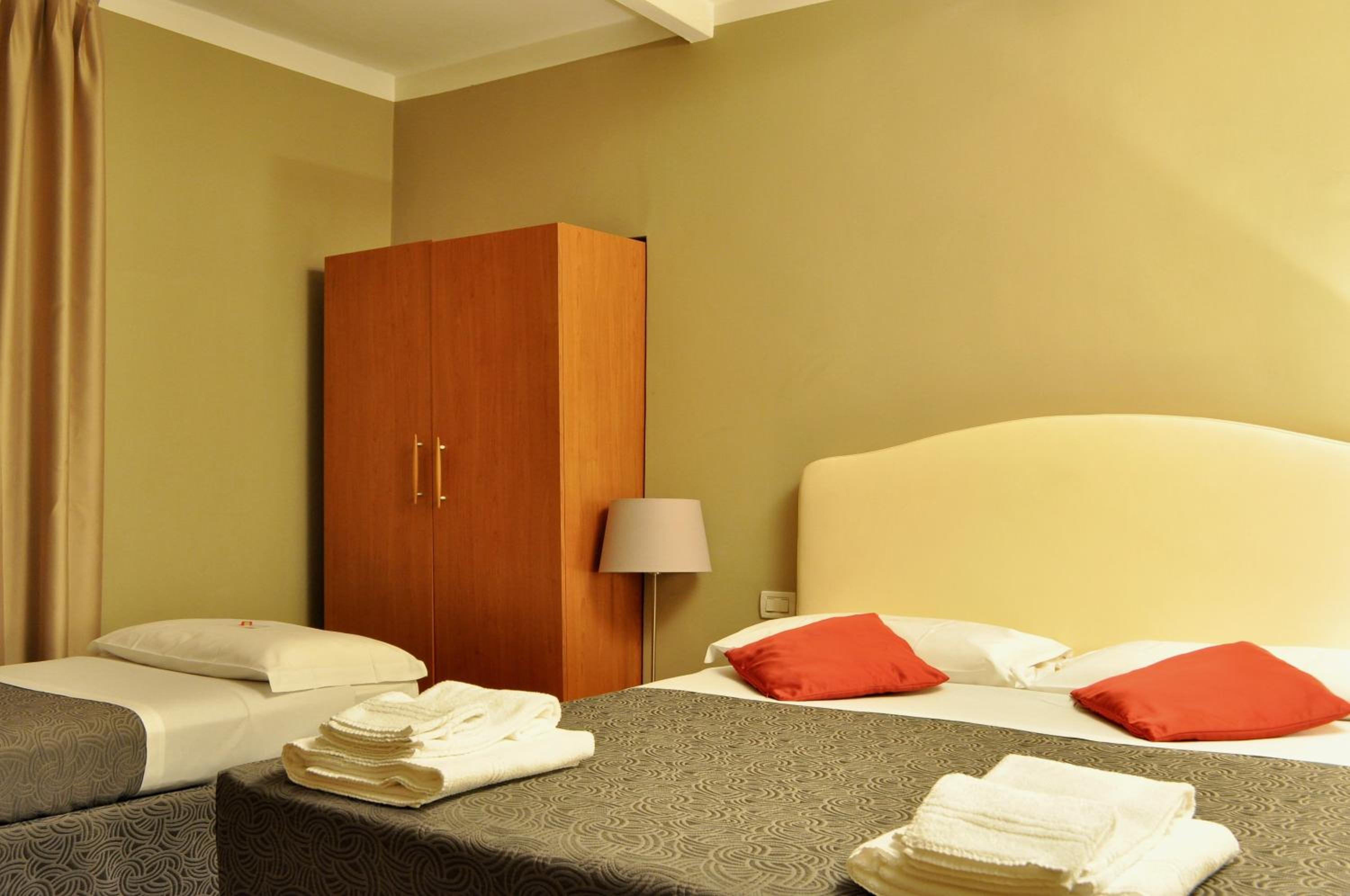 Superior Triple Room - Photo 1