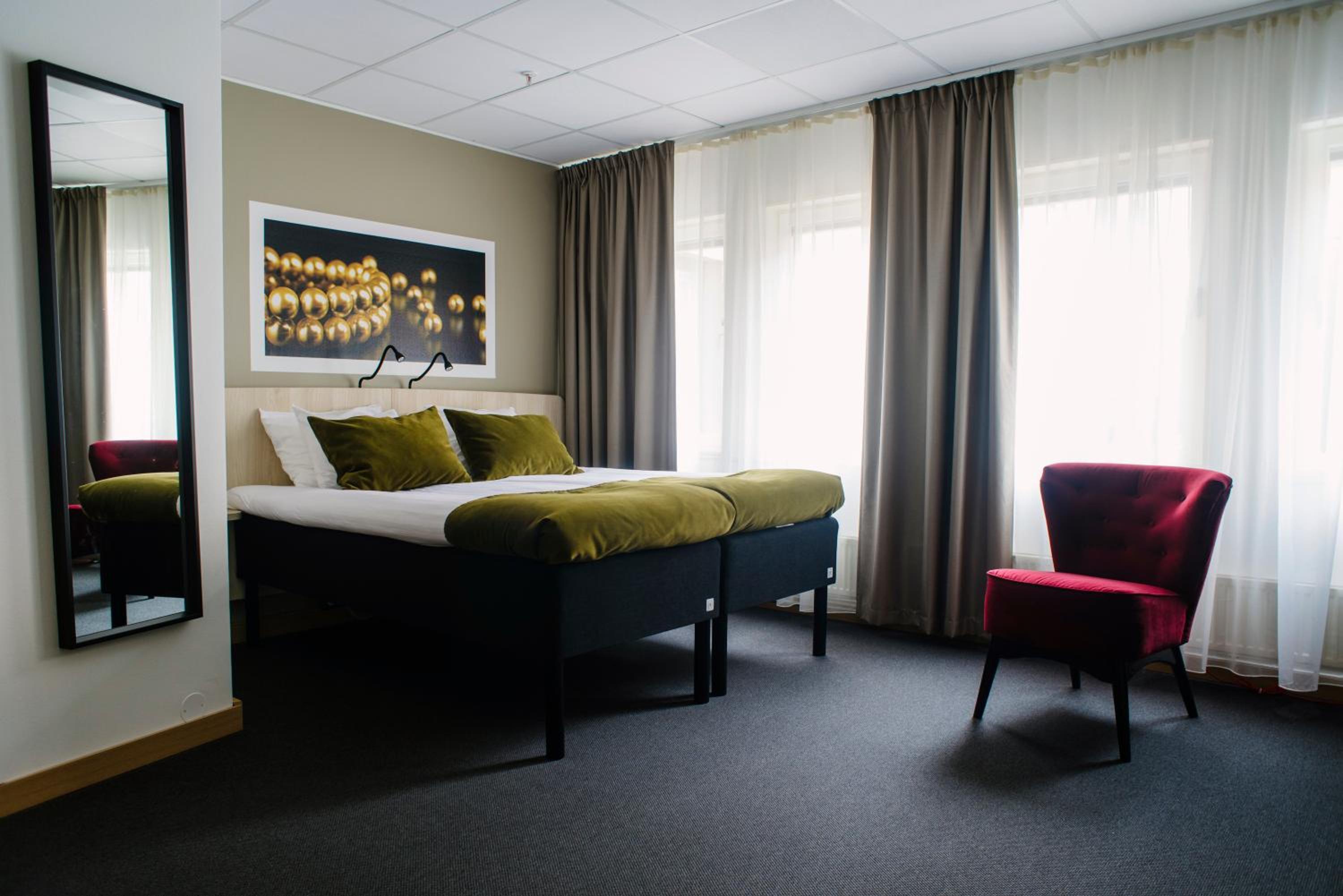 Available room