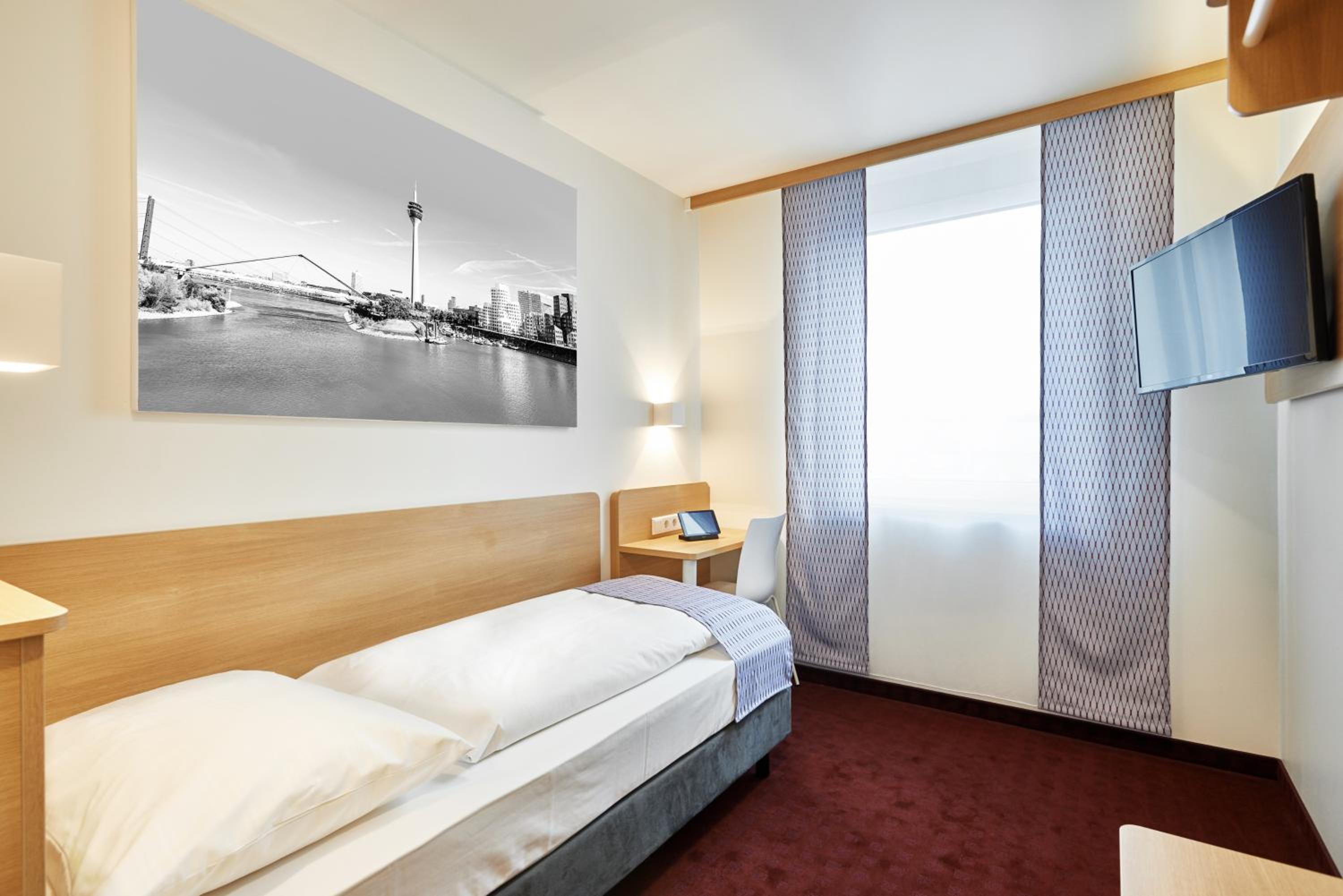 Single Room Business photo 1