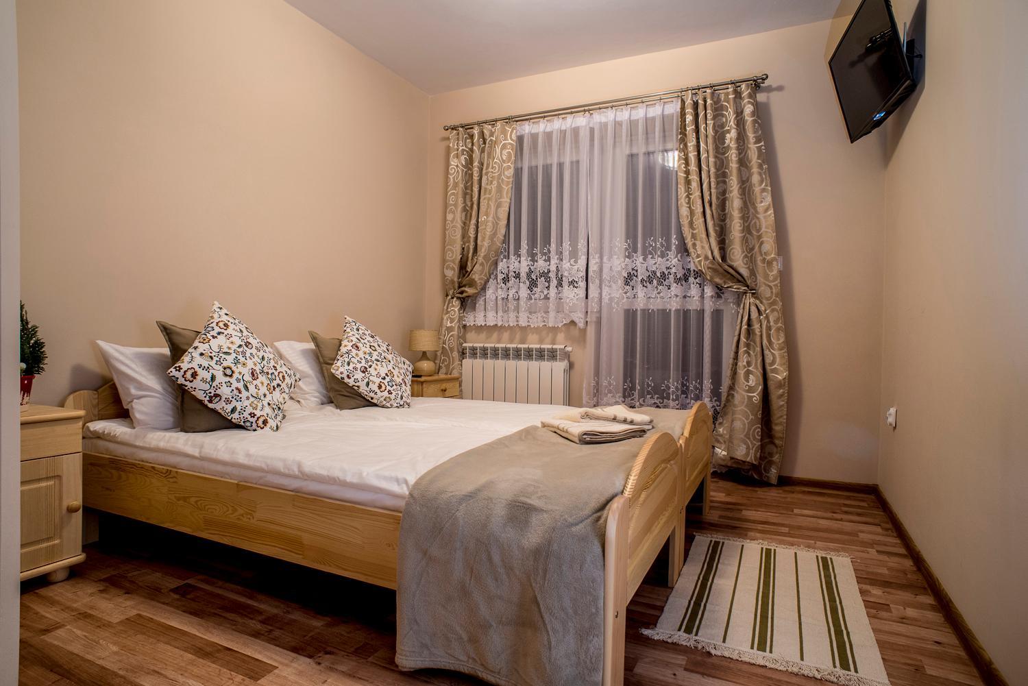 Twin Room - Photo 1