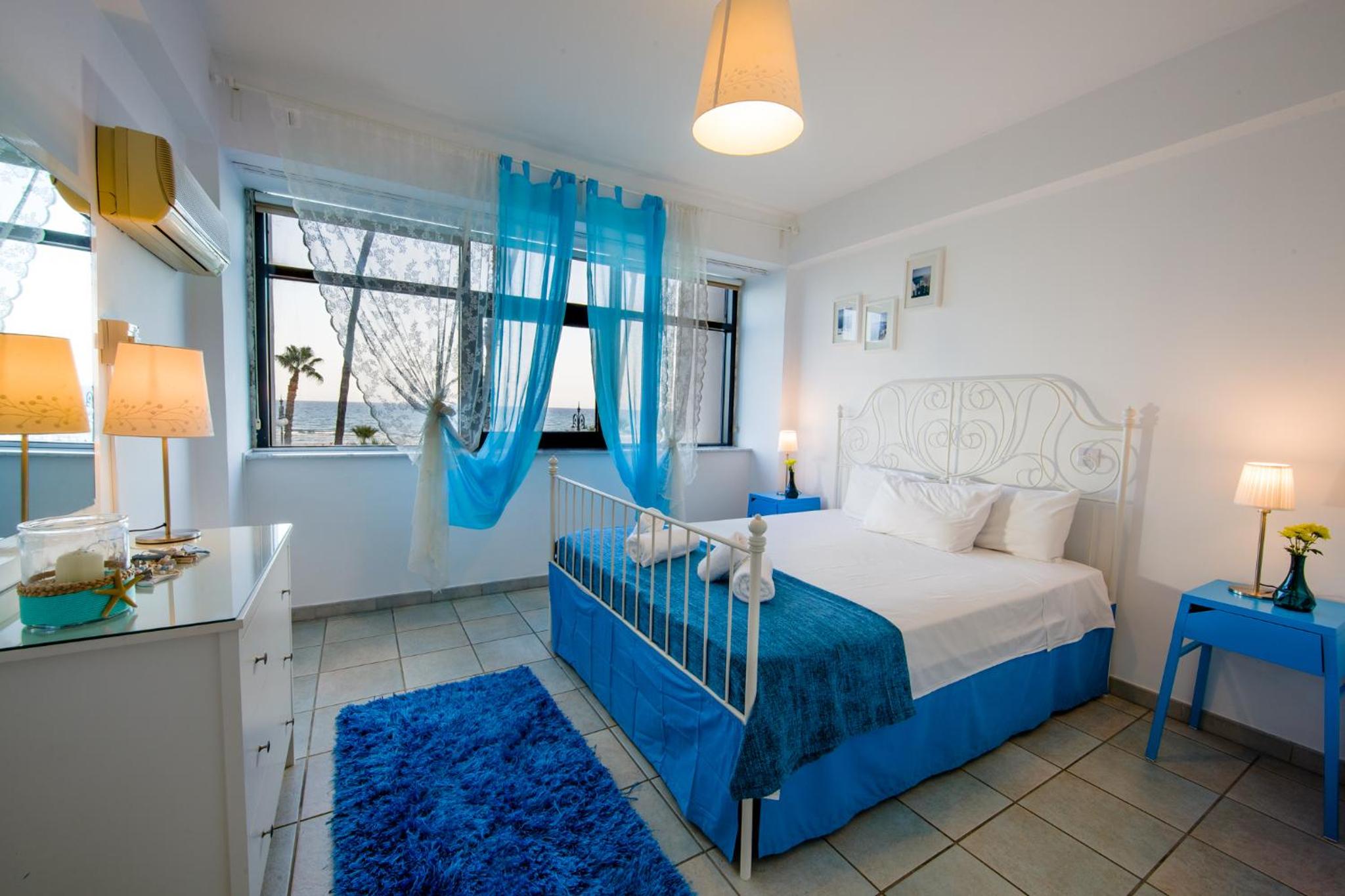 Superior One-Bedroom Apartment with Sea View