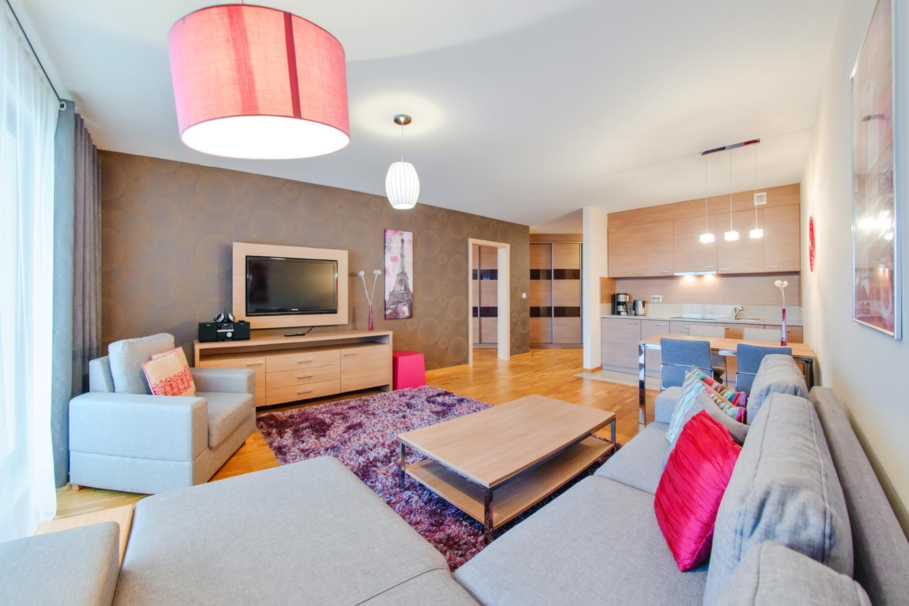 One-Bedroom Apartment
