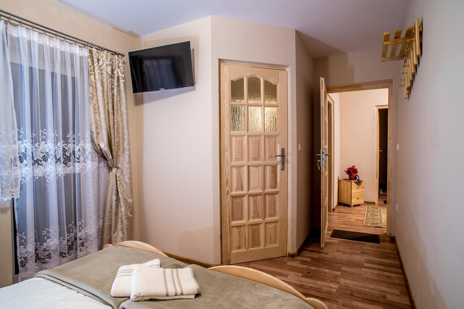 Double or Twin Room - Photo 4
