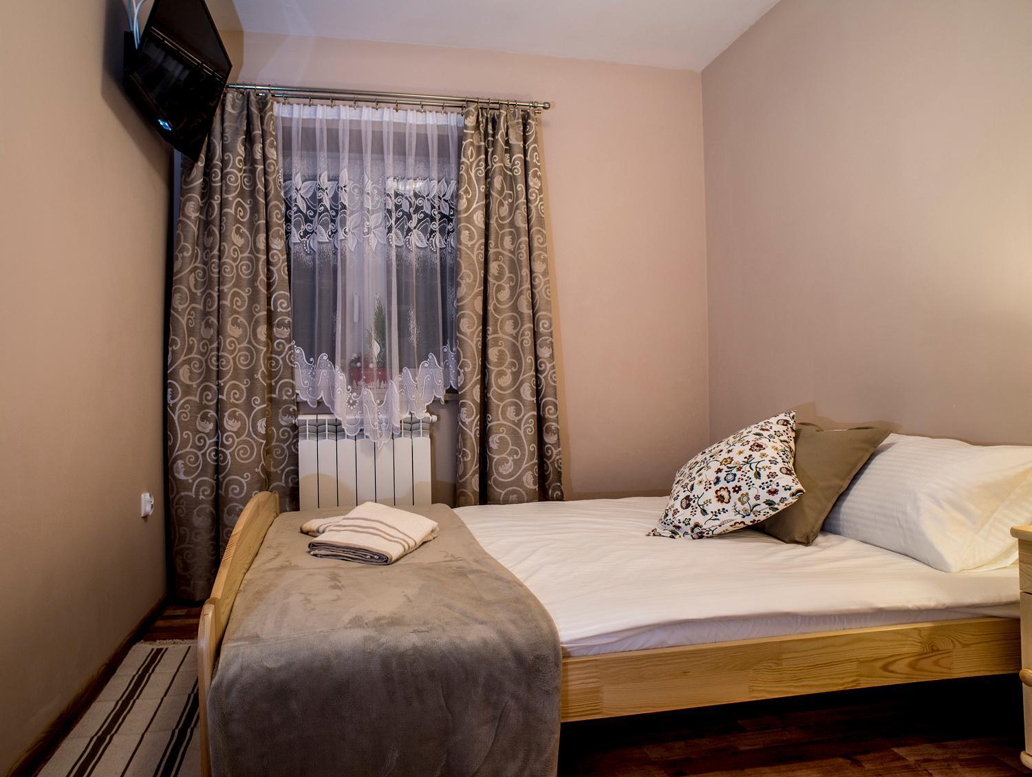 Double Room with Private Bathroom - Photo 1