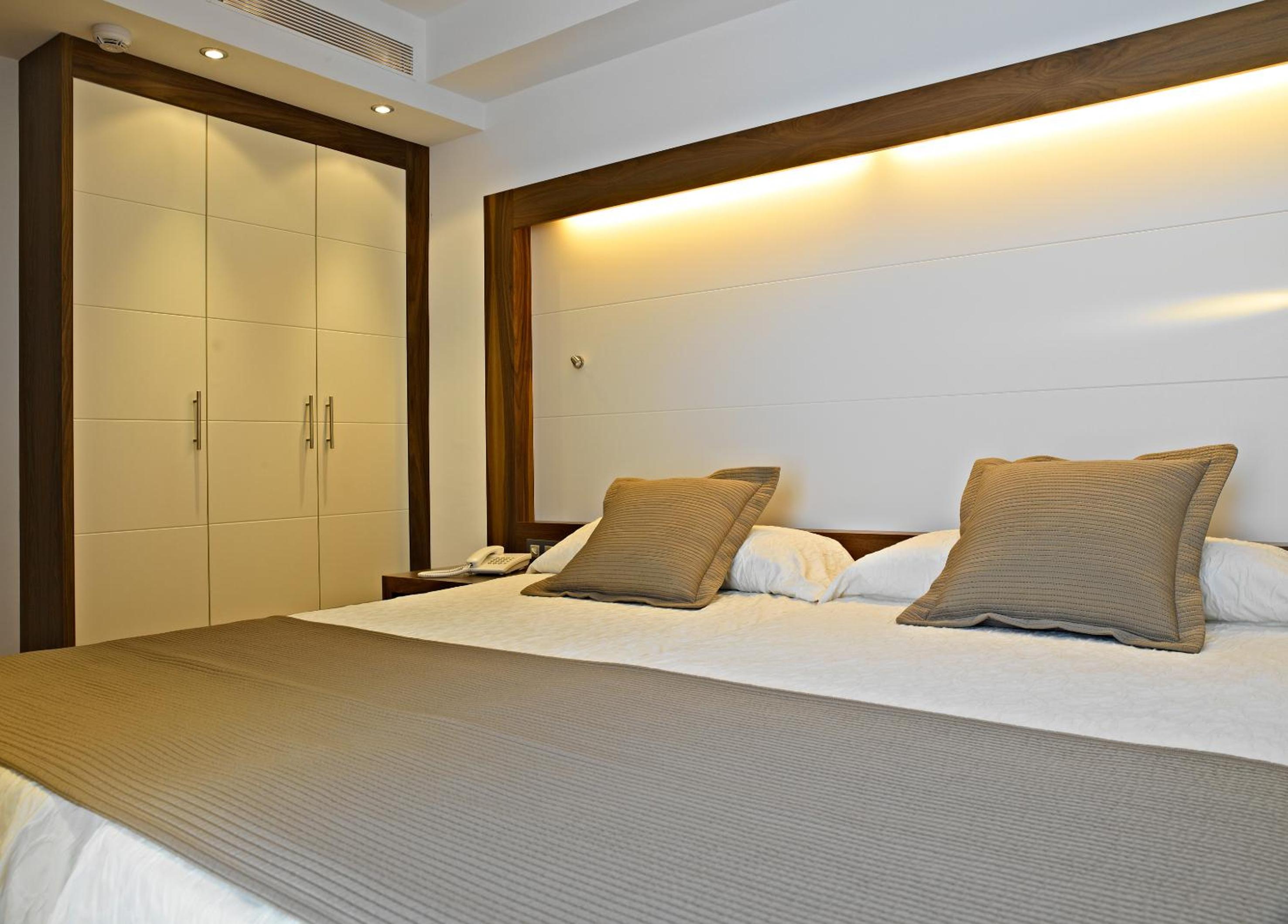 Standard Double Room - Photo 4