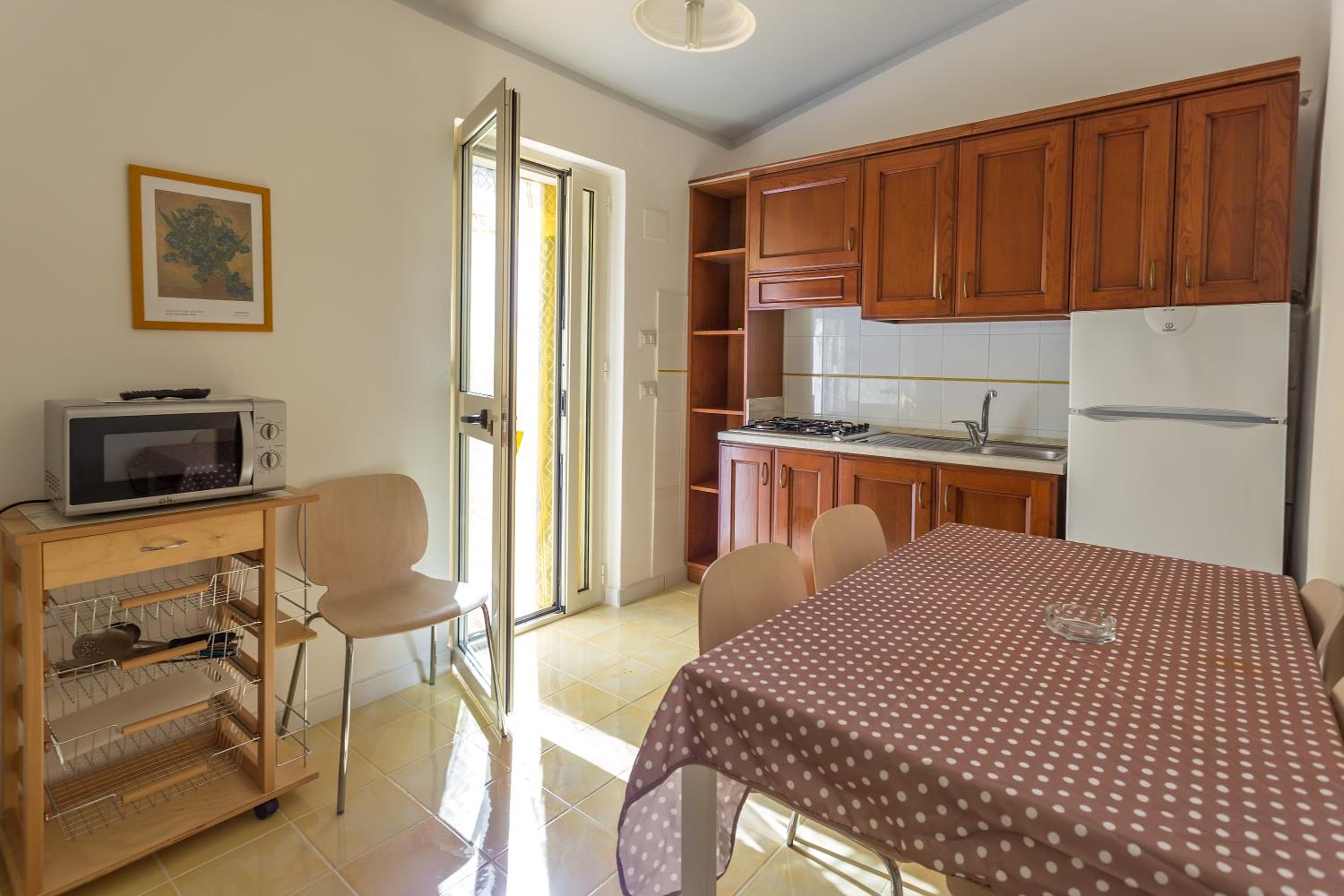 Apartment photo 2