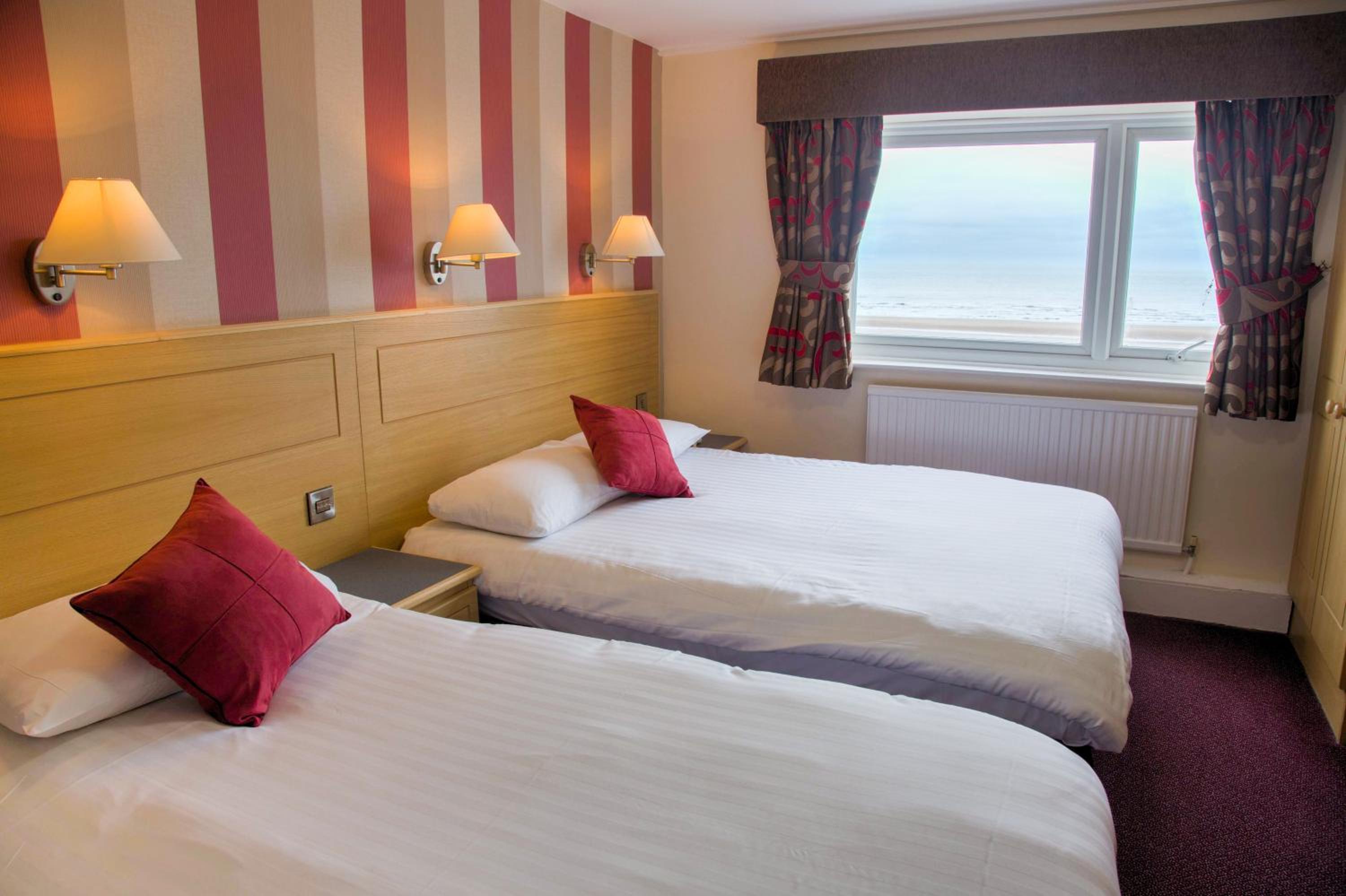 Twin Room with Sea View photo 2