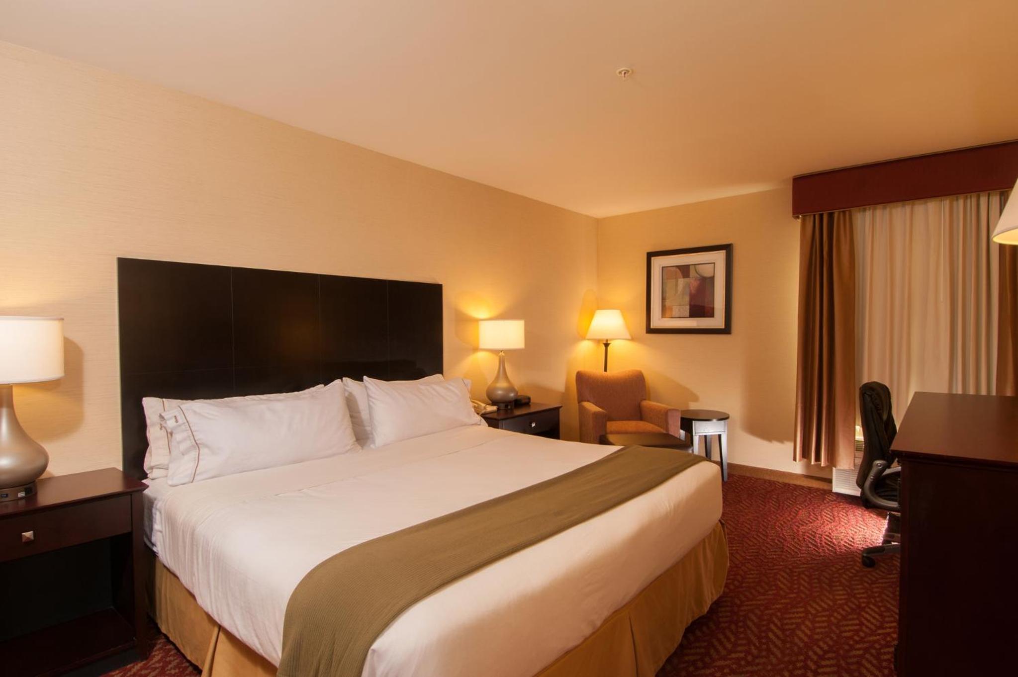 Standard King Room - Photo 1