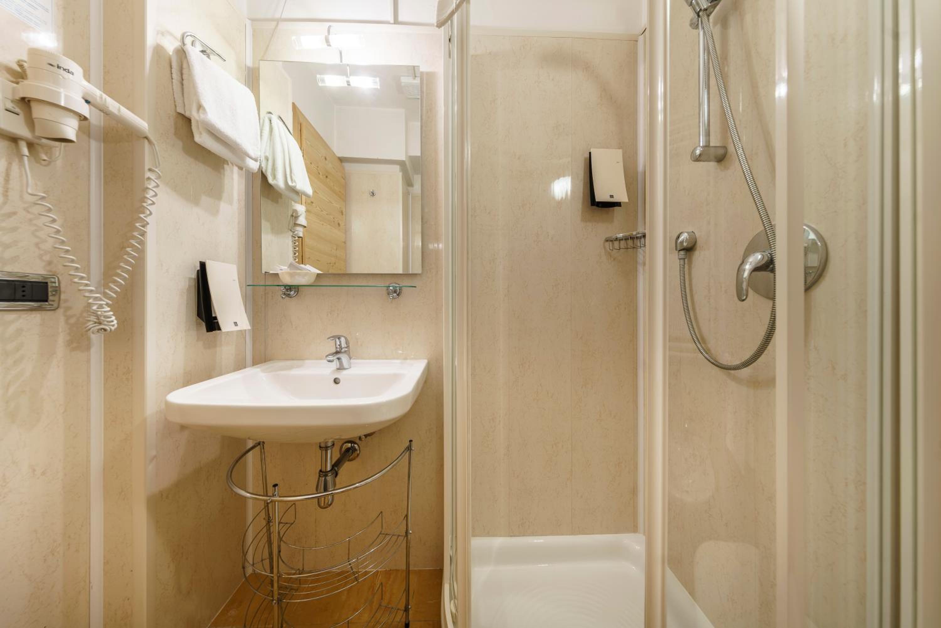  Classic Double Room with Balcony photo 3