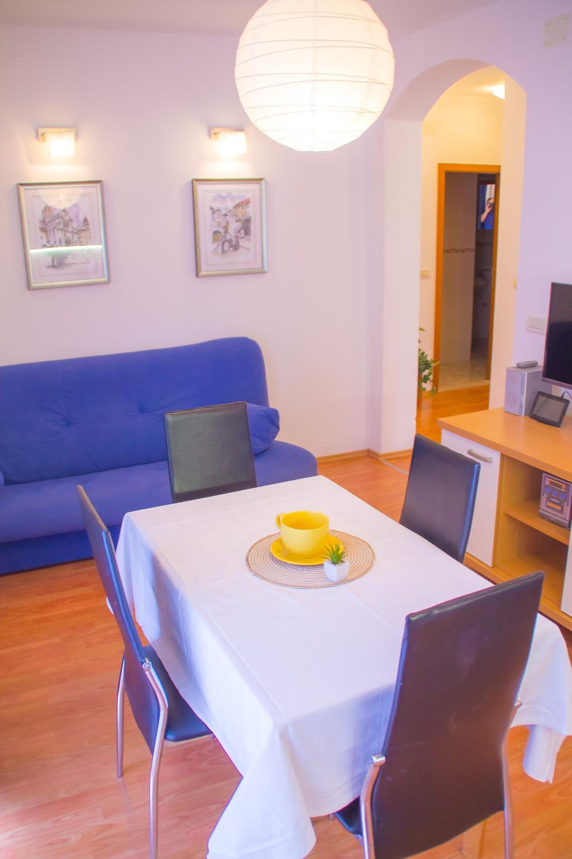Two-Bedroom Apartment - First Floor (4 Adults + 2 Children) - Photo 12