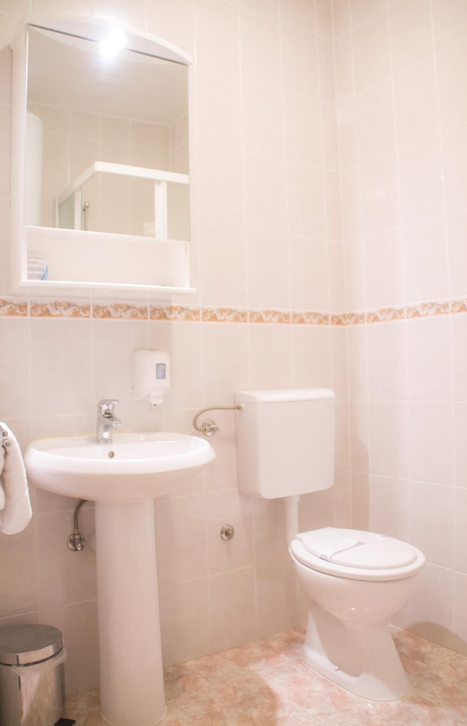 Two-Bedroom Apartment - First Floor (4 Adults + 2 Children) - Photo 2