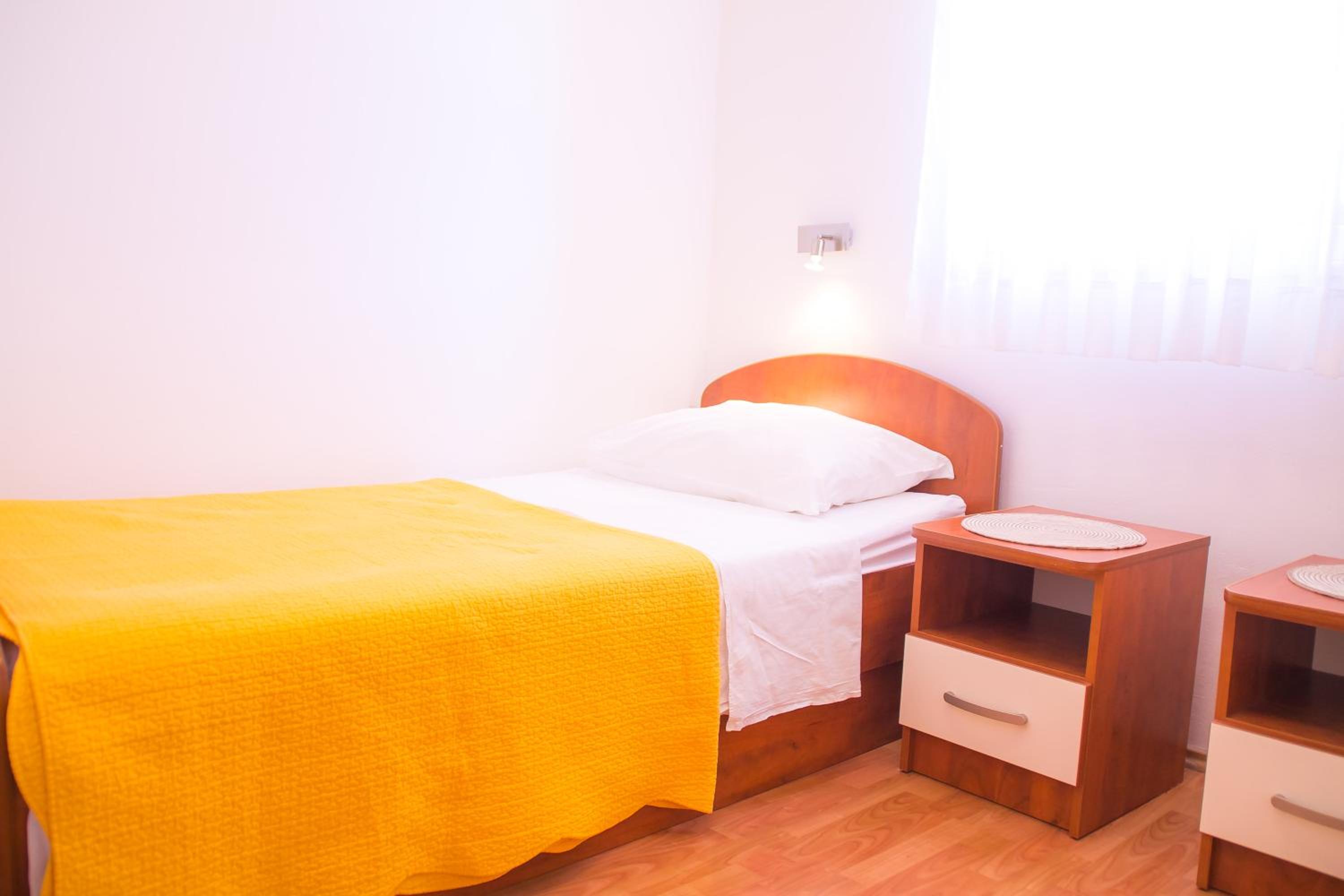 Two-Bedroom Apartment - First Floor (4 Adults + 2 Children) - Photo 7