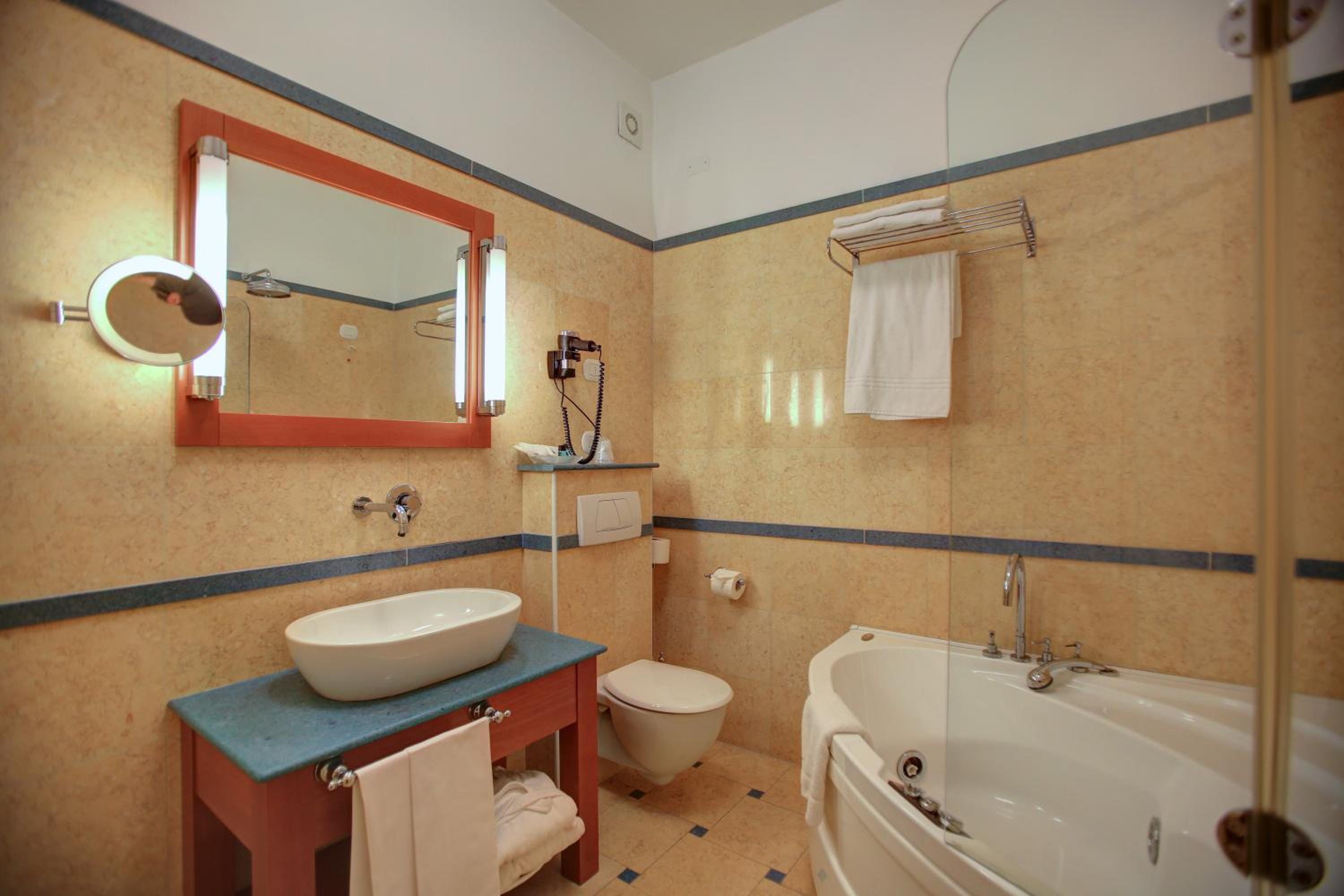 Suite photo 2