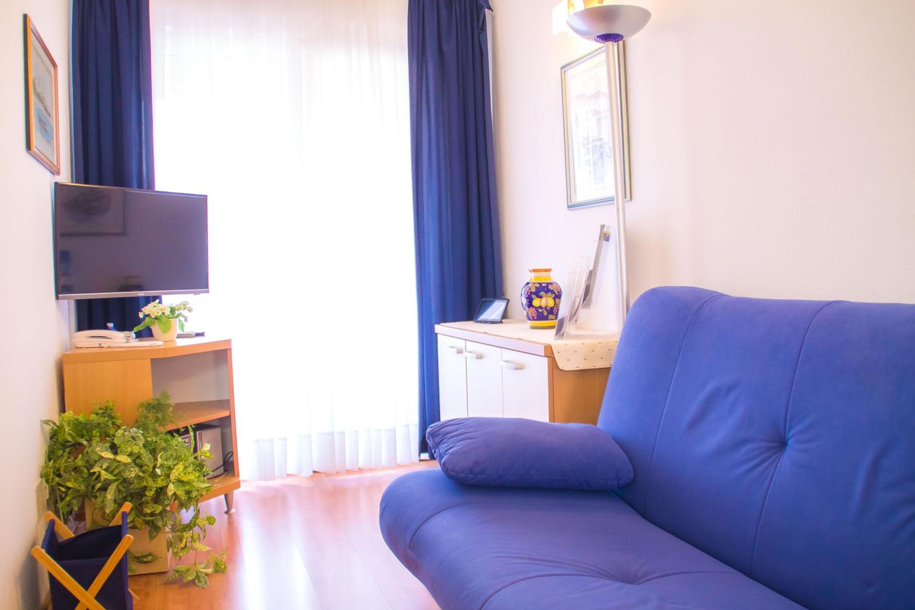 Standard Apartment (2 Adults + 2 Children) - Photo 12