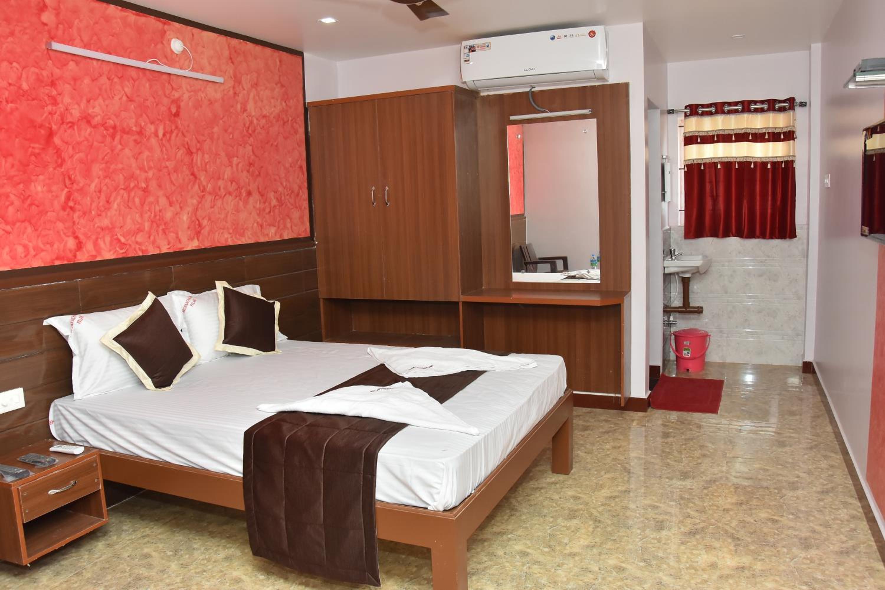 Deluxe Triple Room photo 2