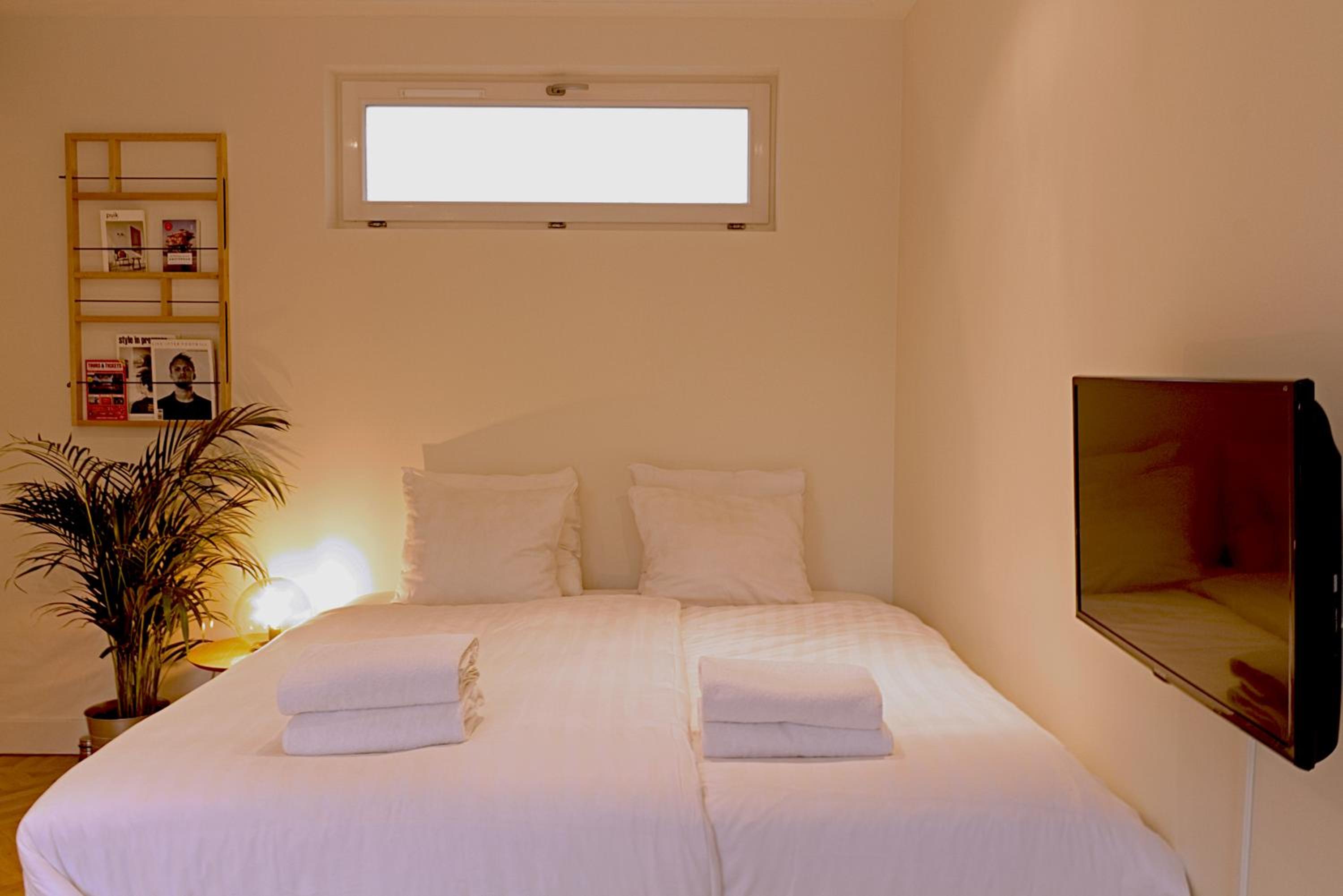 Studio Apartment photo 3