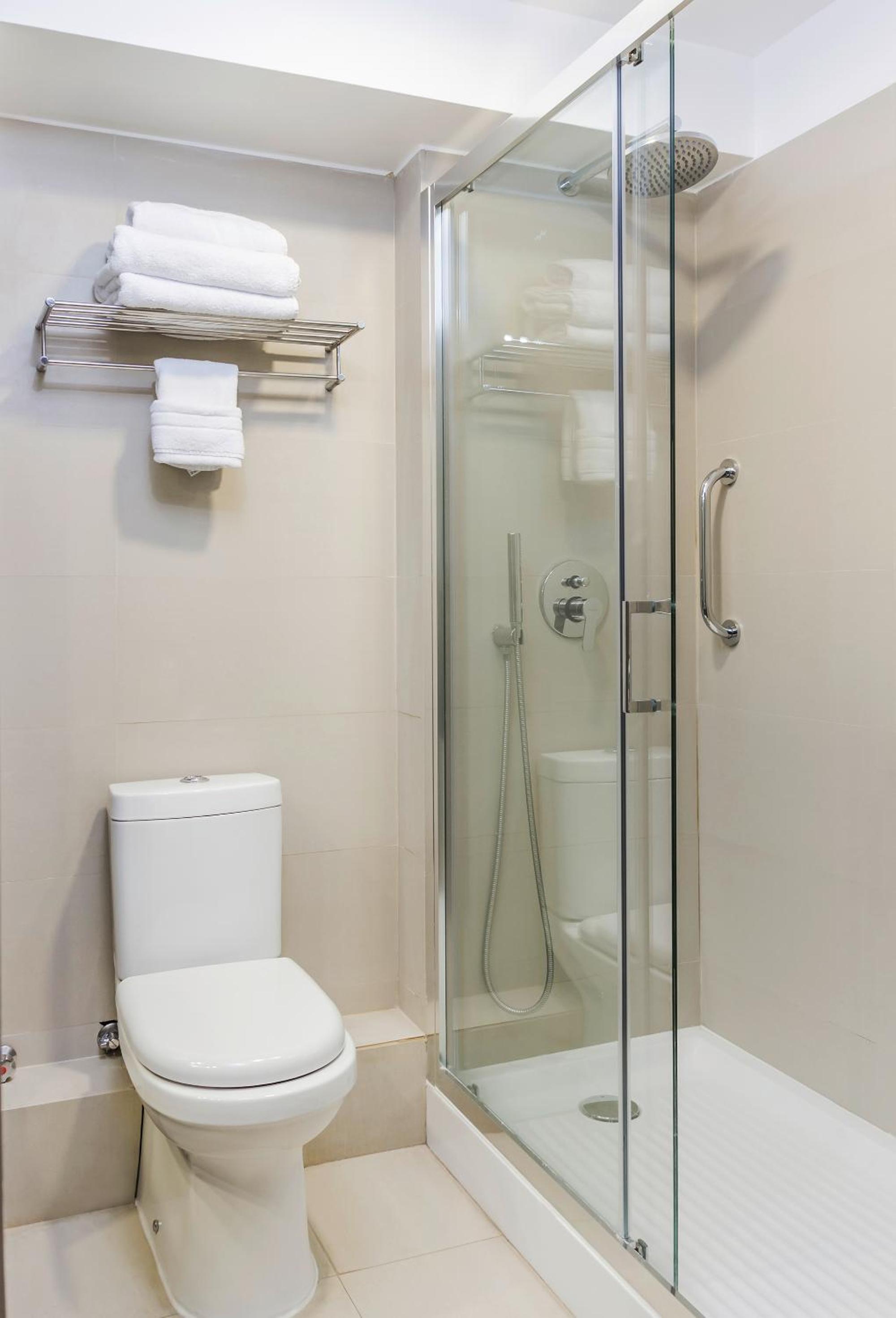 Standard Twin Room - Photo 2