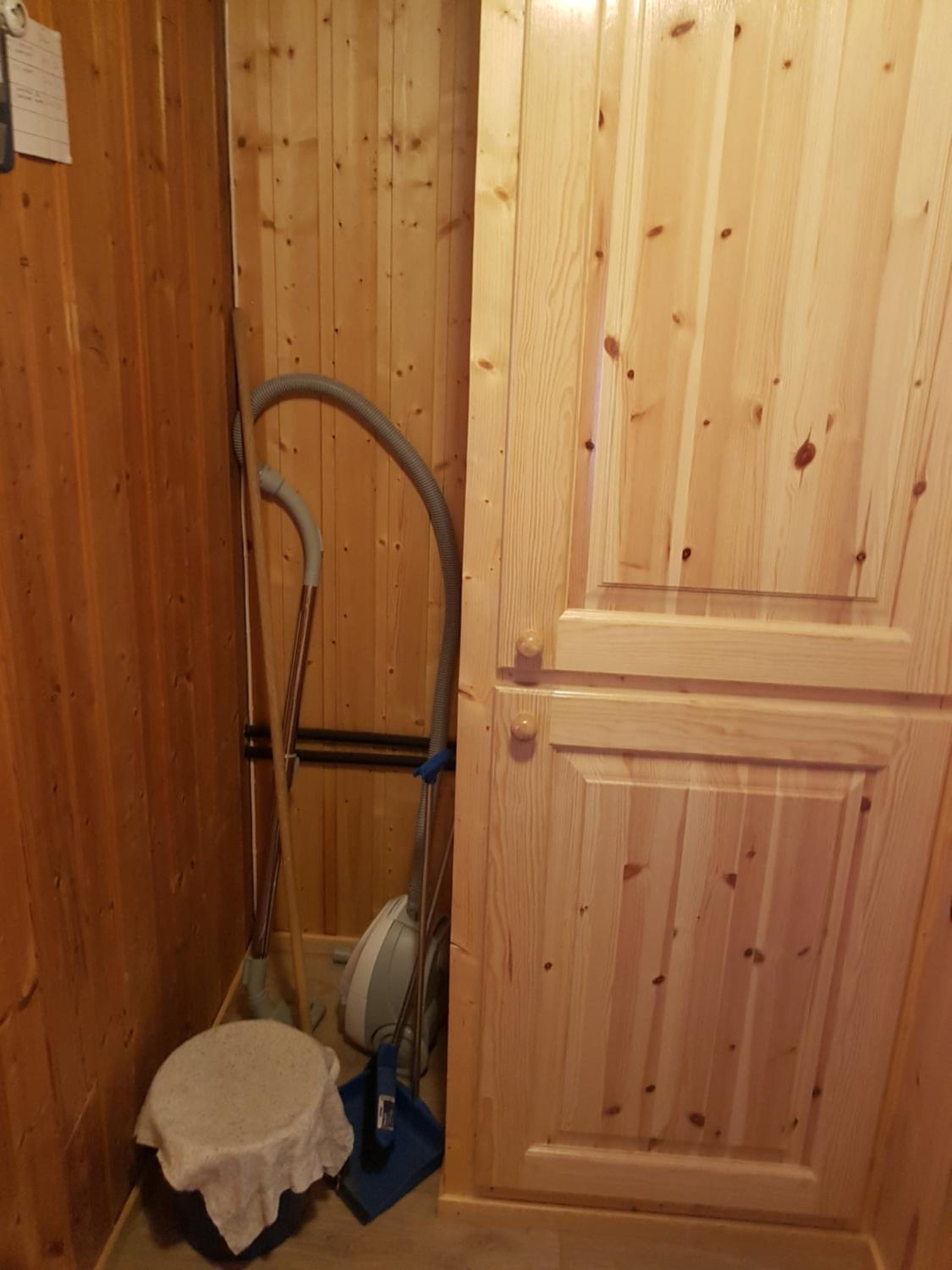Two-Bedroom House - Photo 3