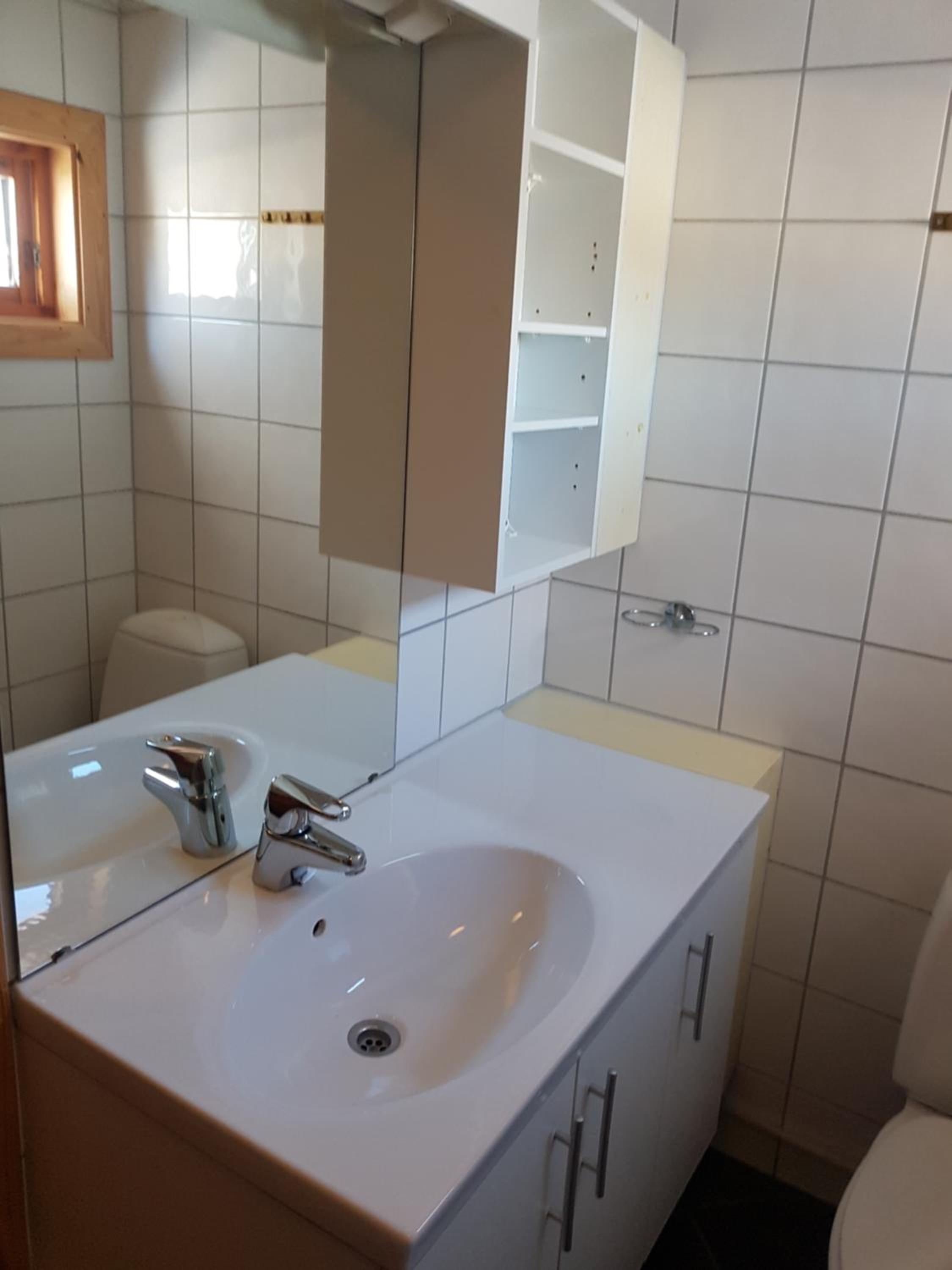 Two-Bedroom House - Photo 15