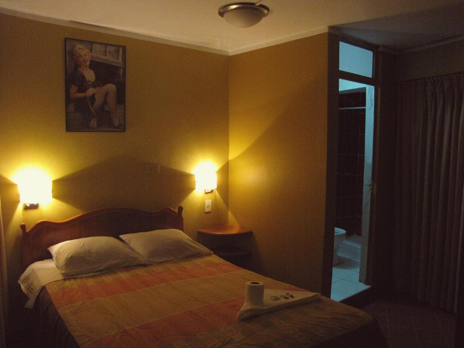 Double Room with Private Bathroom photo 2