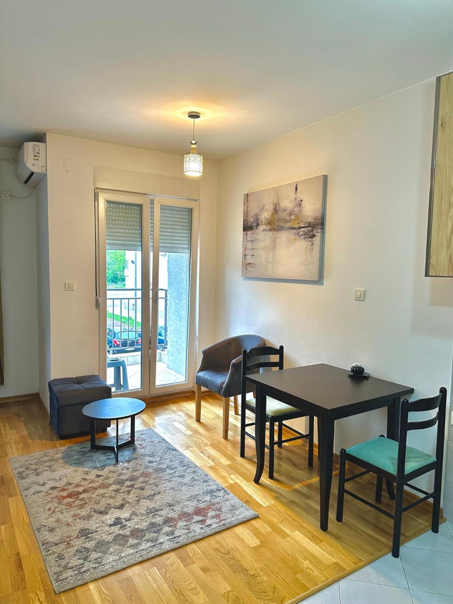 Studio Apartment with Balcony
