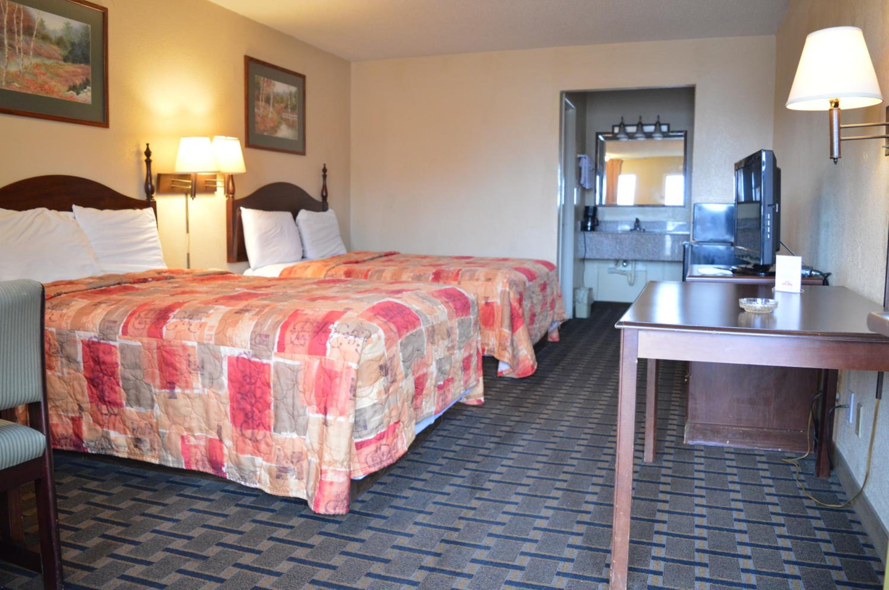 Double Room with Two Double Beds - Smoking - Photo 6