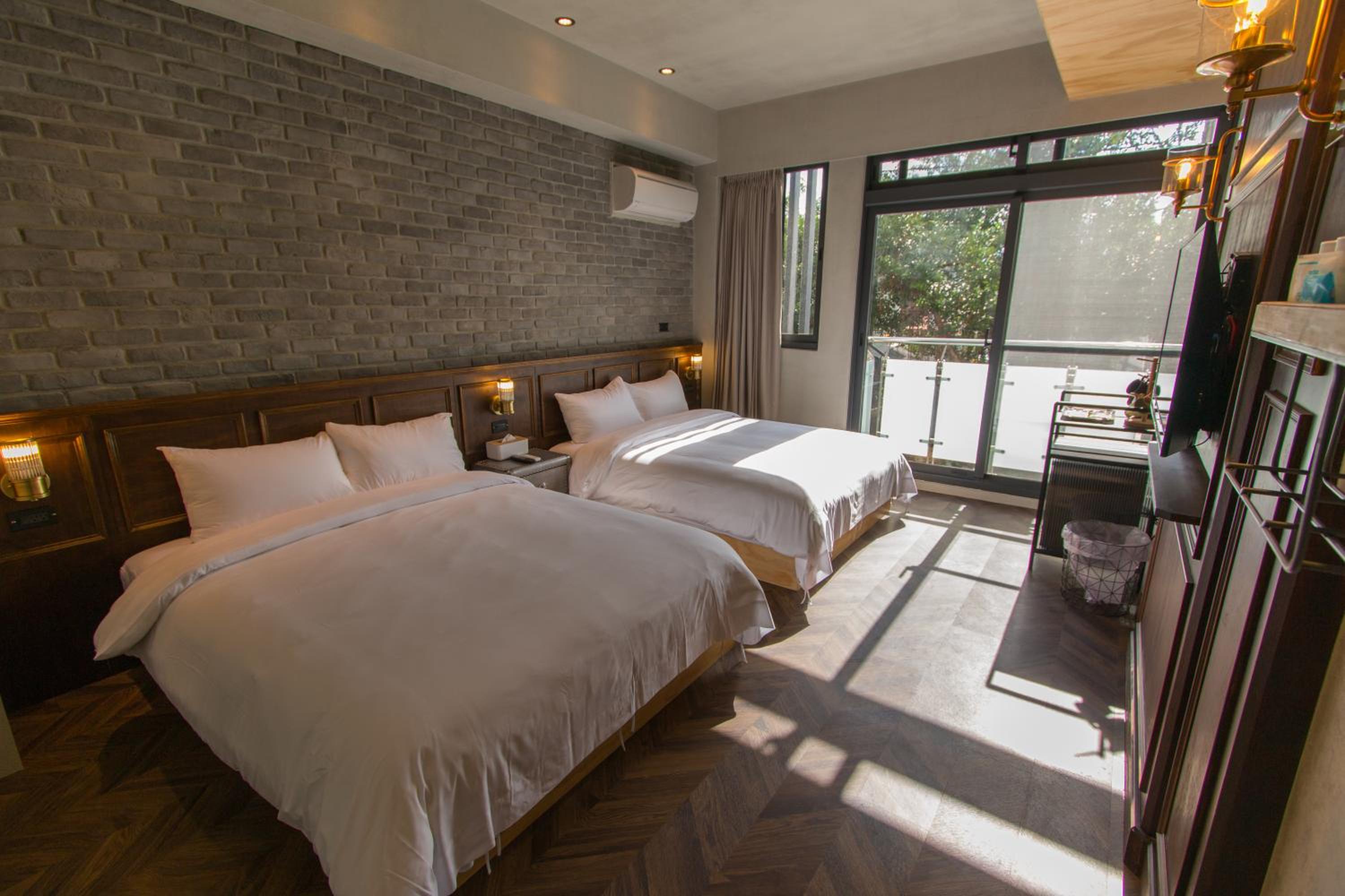 Classic Quadruple Room