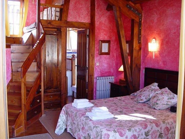Two-Bedroom Cottage (6 Adults) photo 2