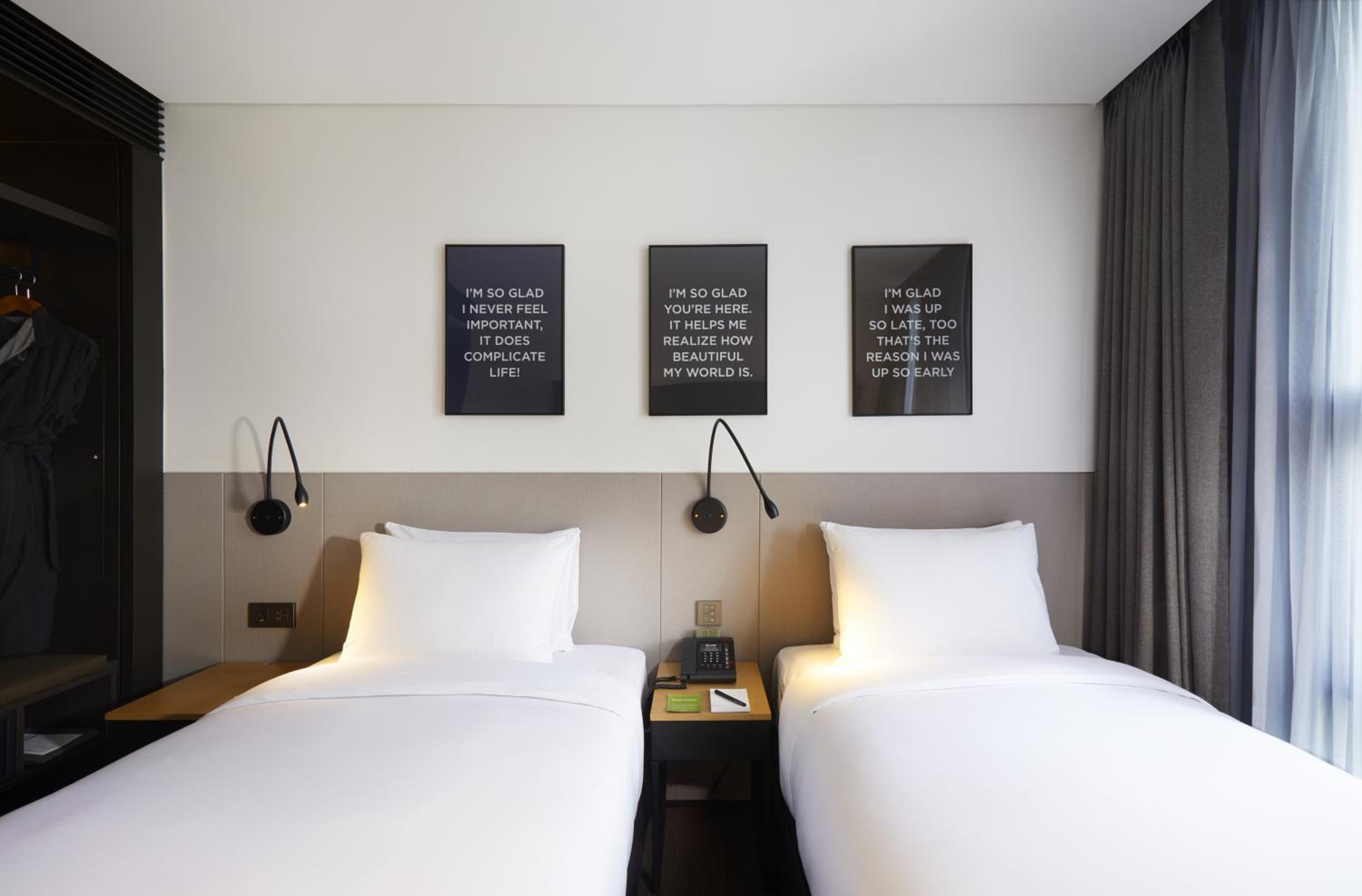 Standard Twin Room photo 2