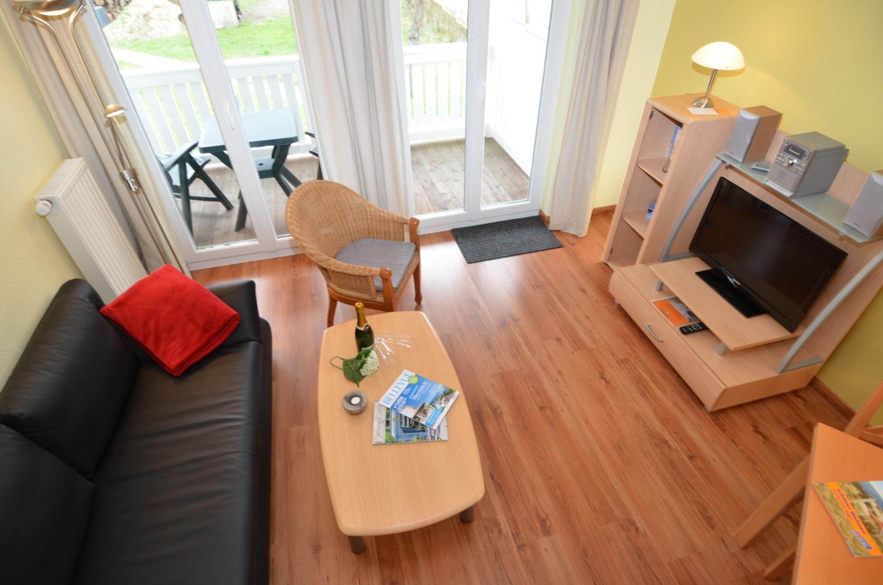 Apartment with Terrace photo 2