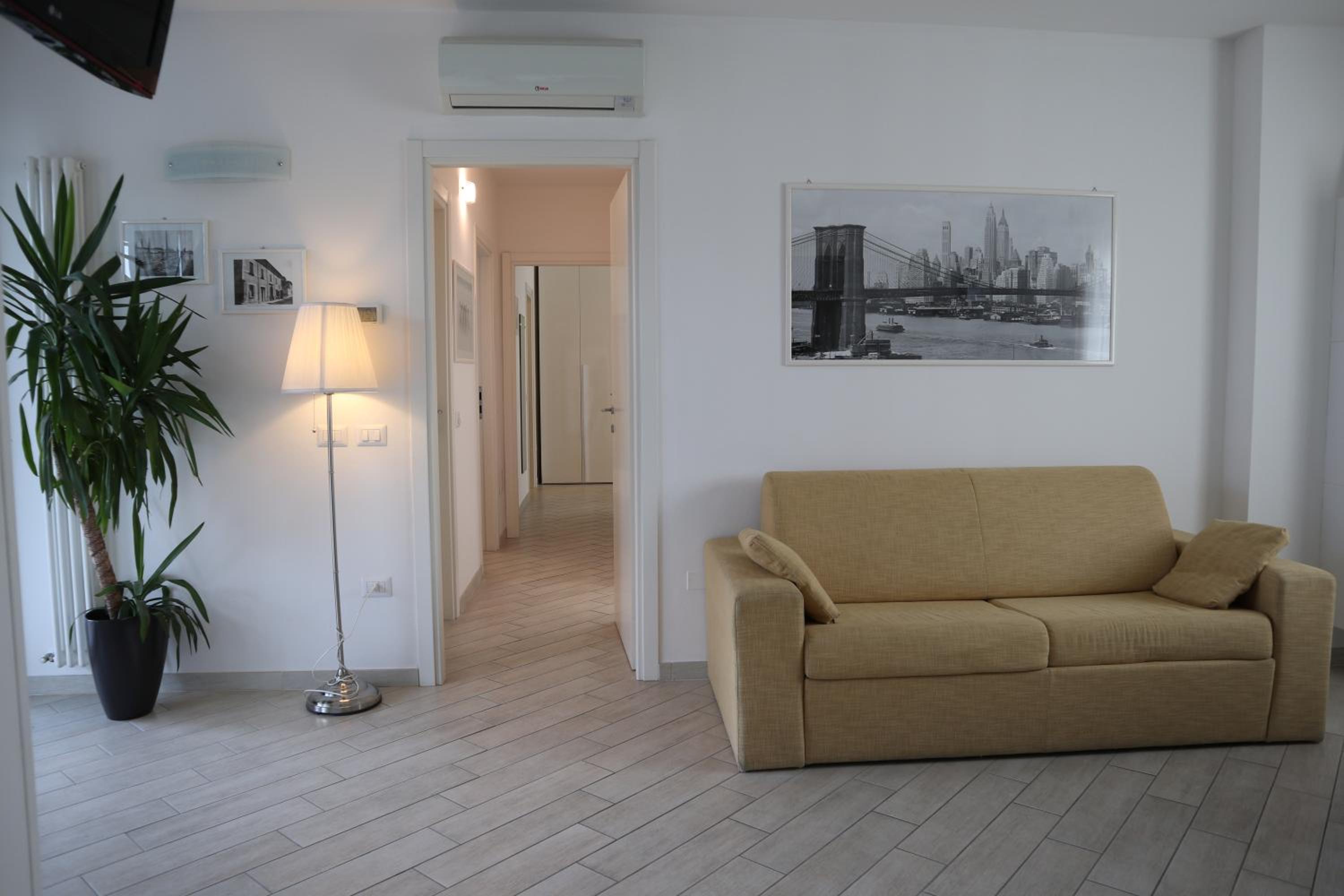 Suite with Terrace - Photo 5