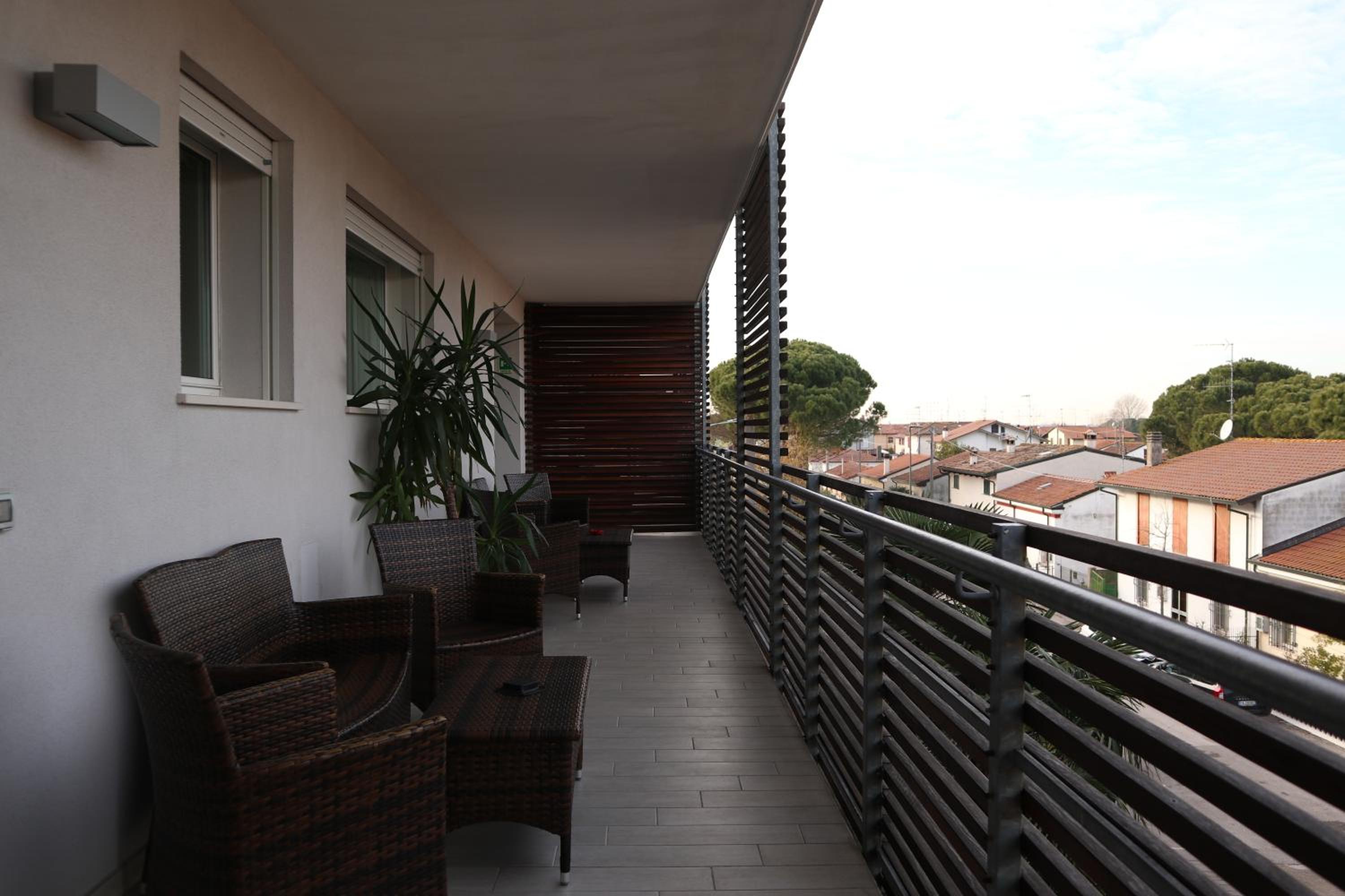 Suite with Terrace - Photo 16