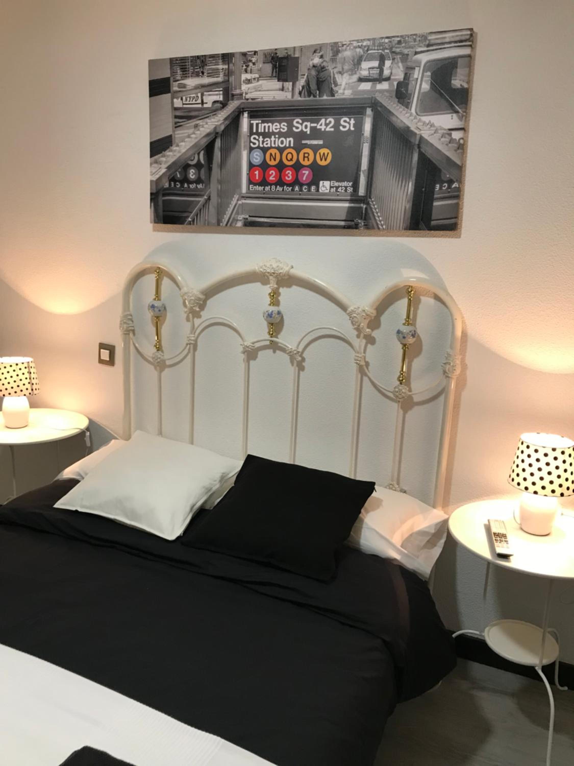 Double Room - Photo 5