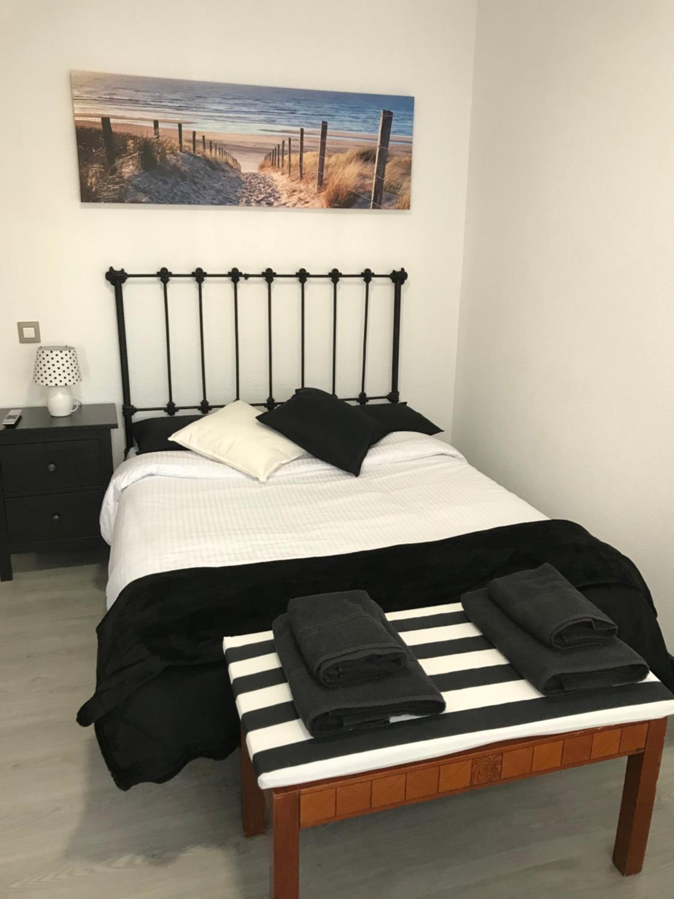 Double Room - Photo 6