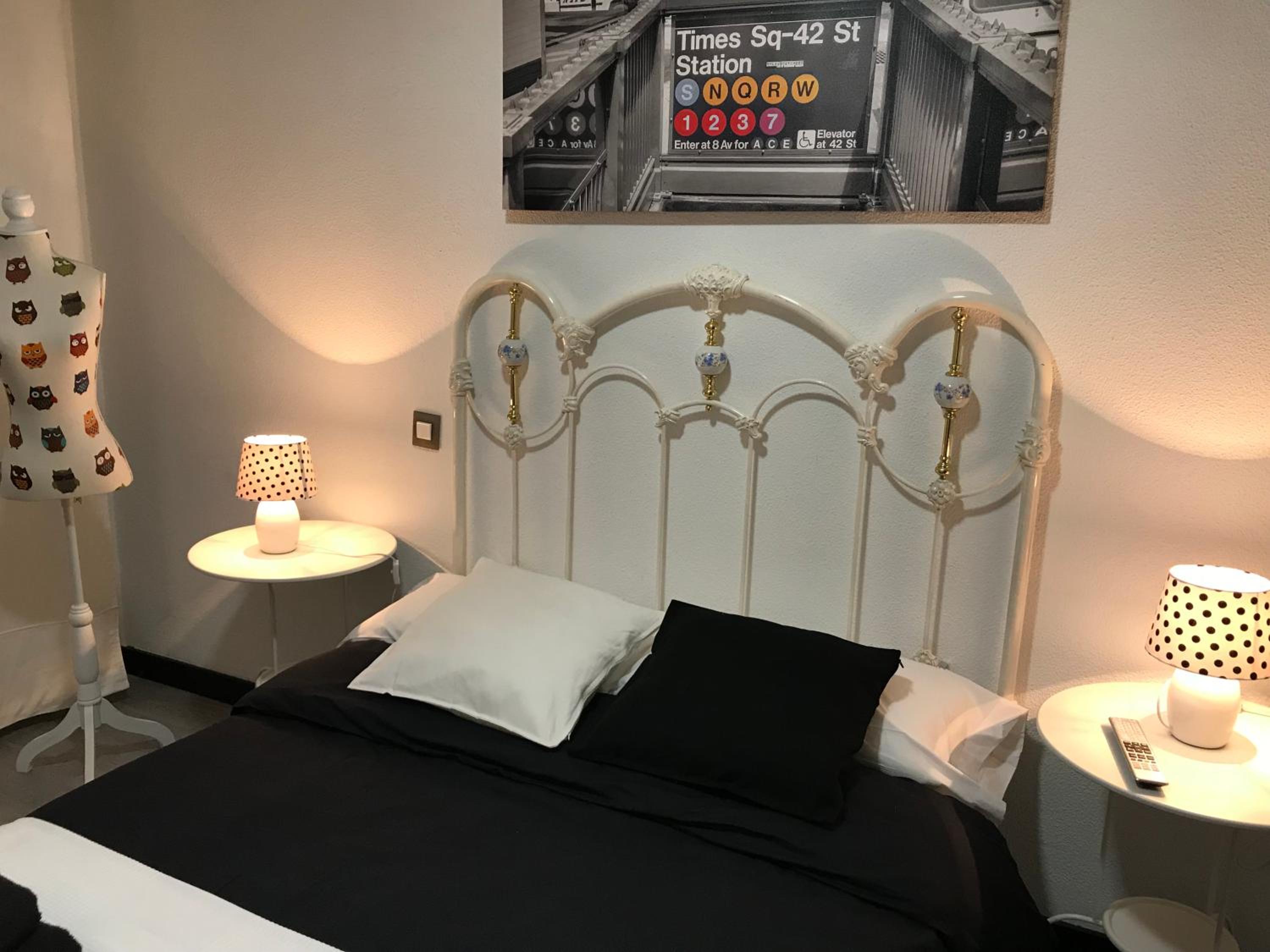 Double Room - Photo 9