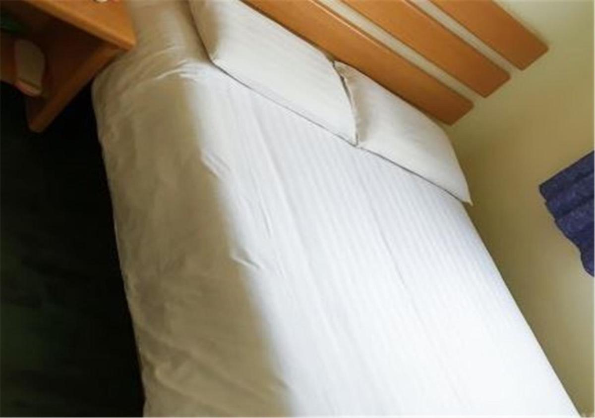 Standard Twin Room photo 2