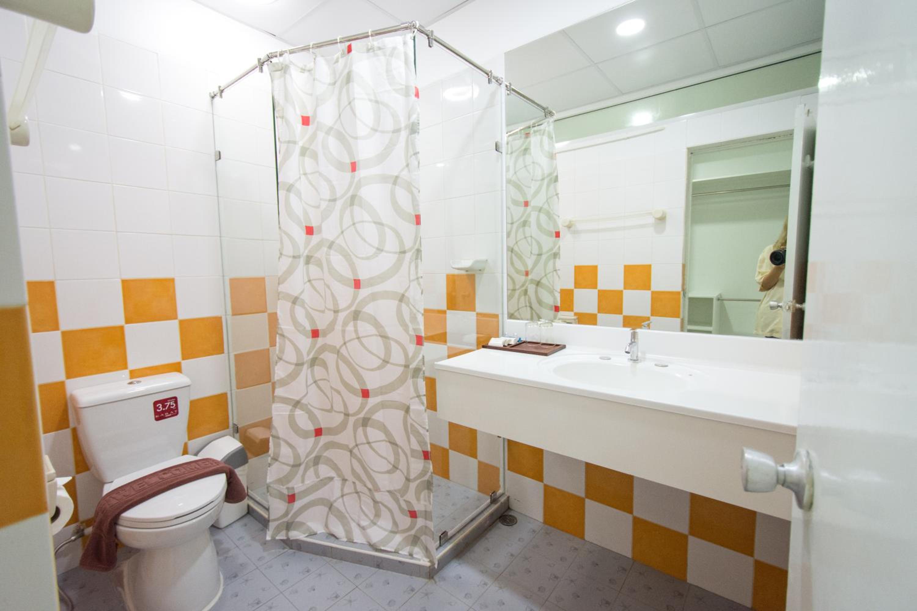 New Standard Twin Room - Photo 3