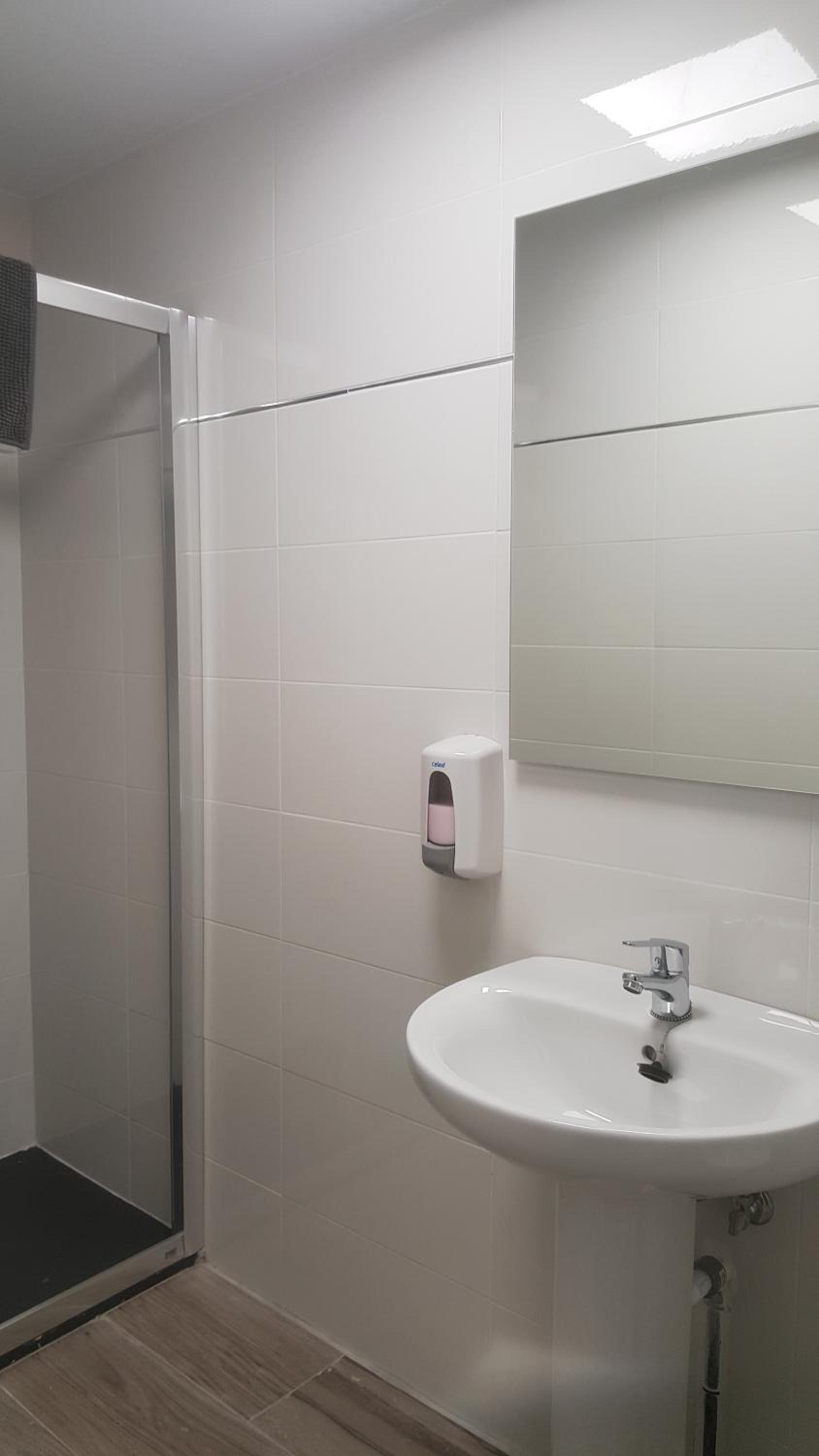 Family Room with Private Bathroom - Photo 6
