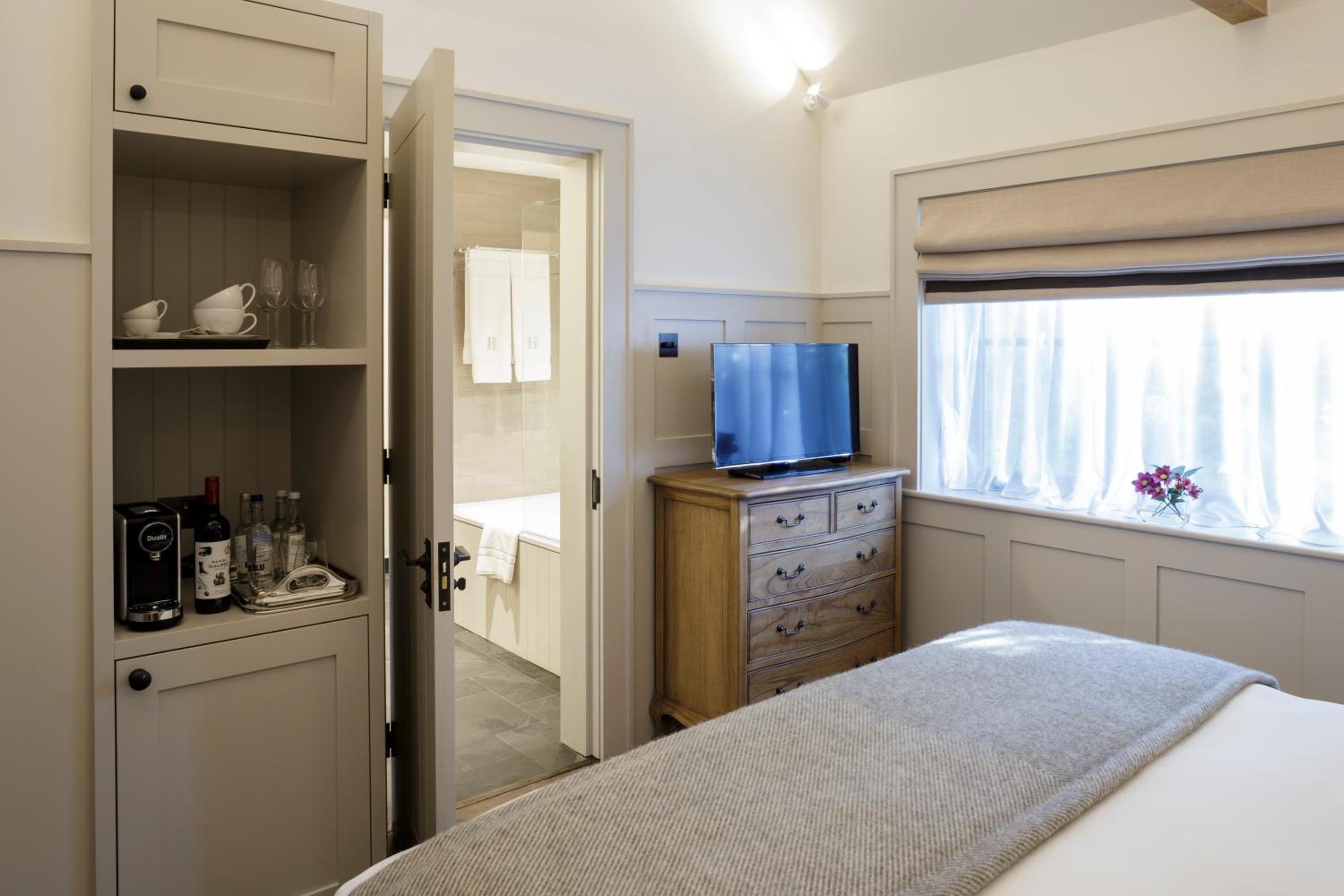 Standard Double Room photo 2