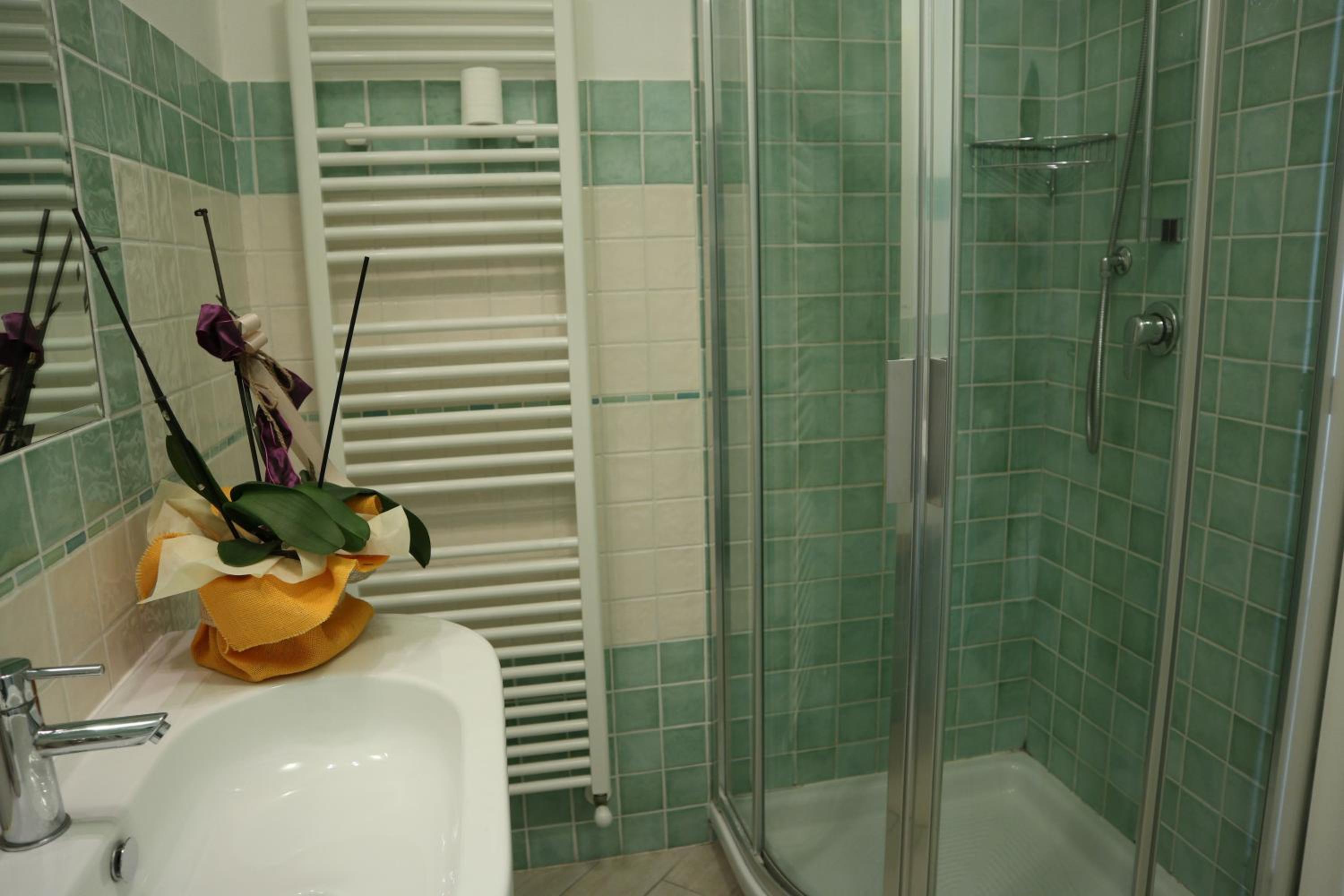 One-Bedroom Apartment - Photo 6