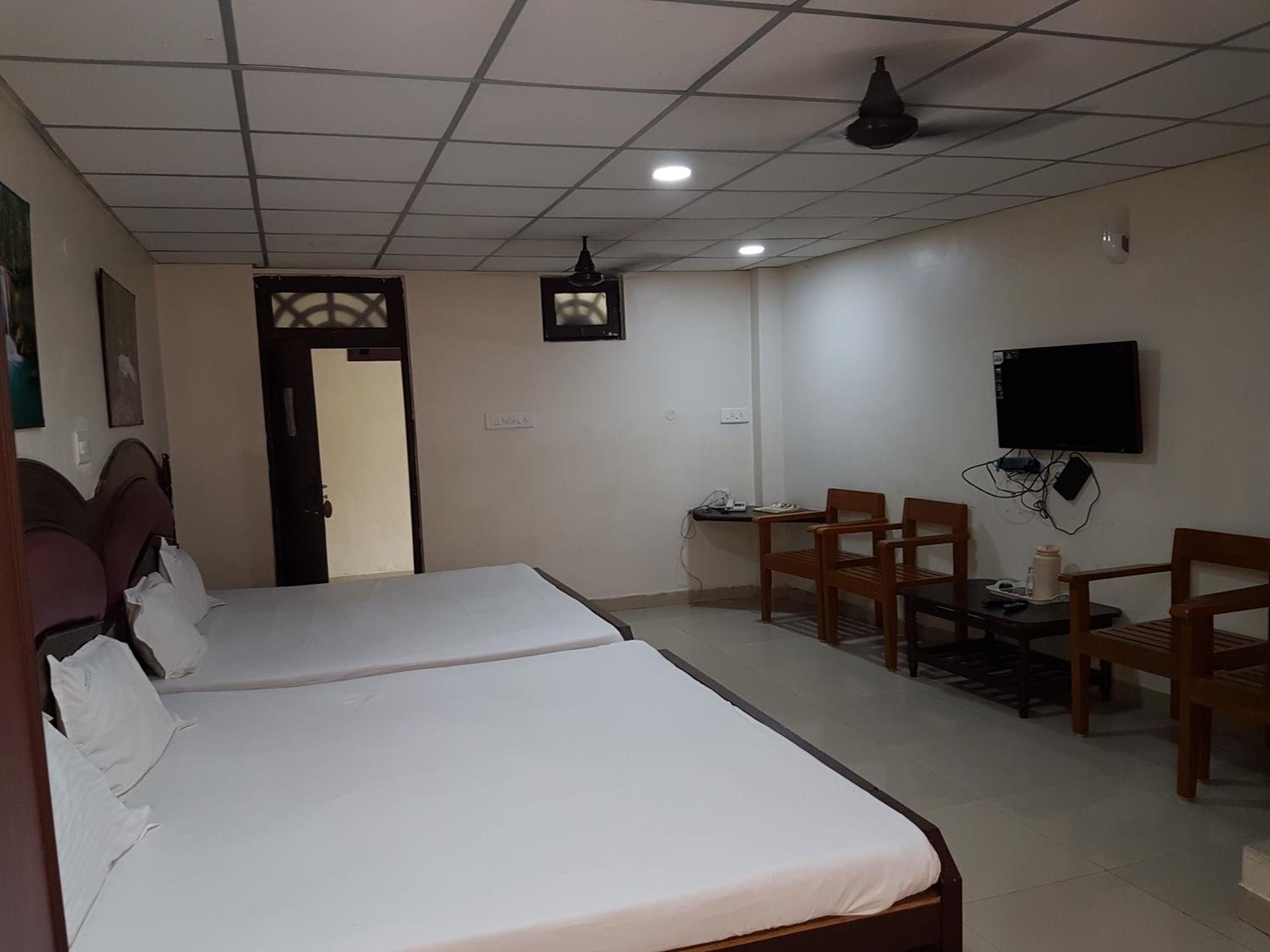 Deluxe Quadruple Room - Photo 3