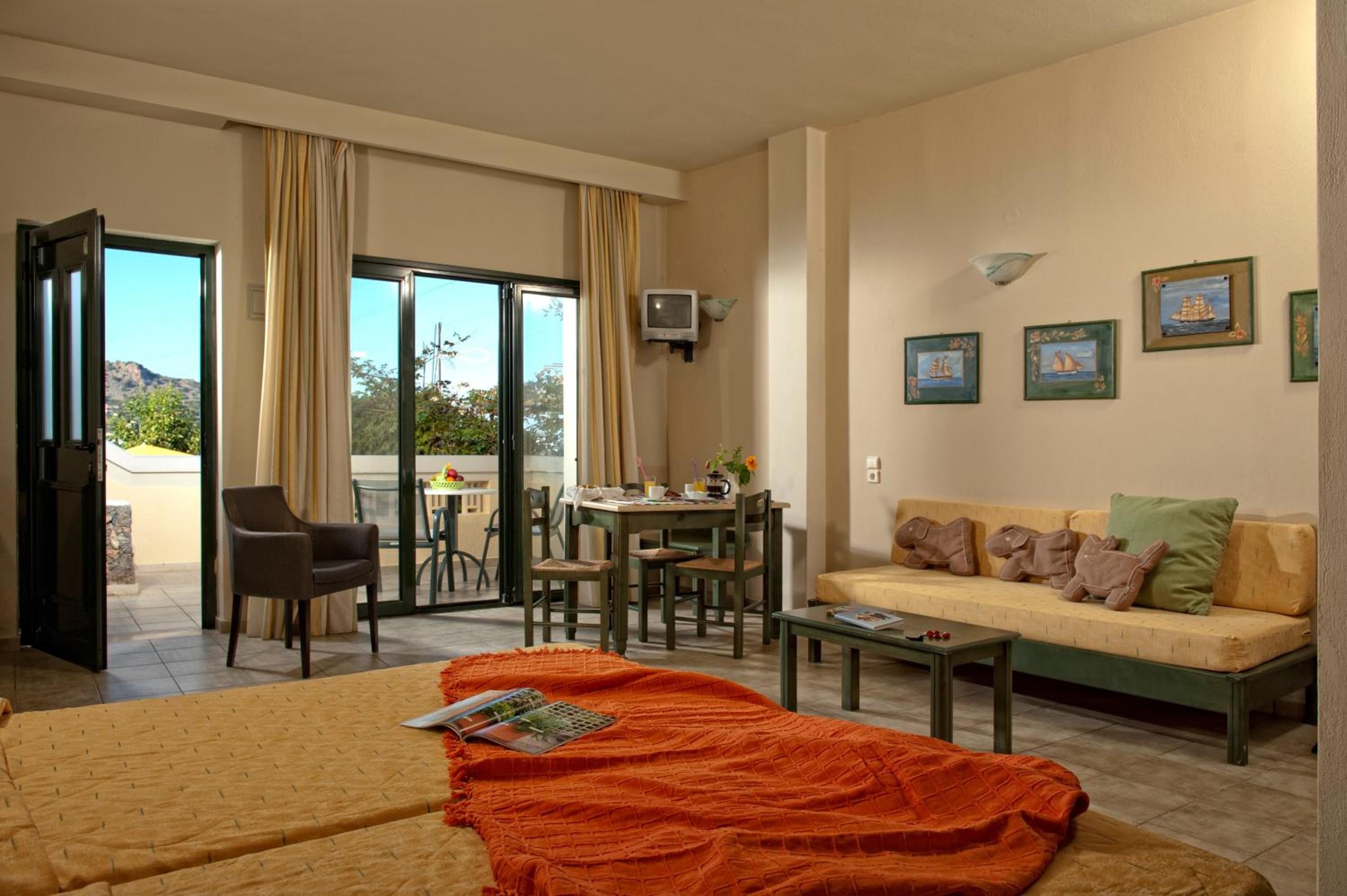 1-Bedroom Family Apartment with Garden view (5 Adults)